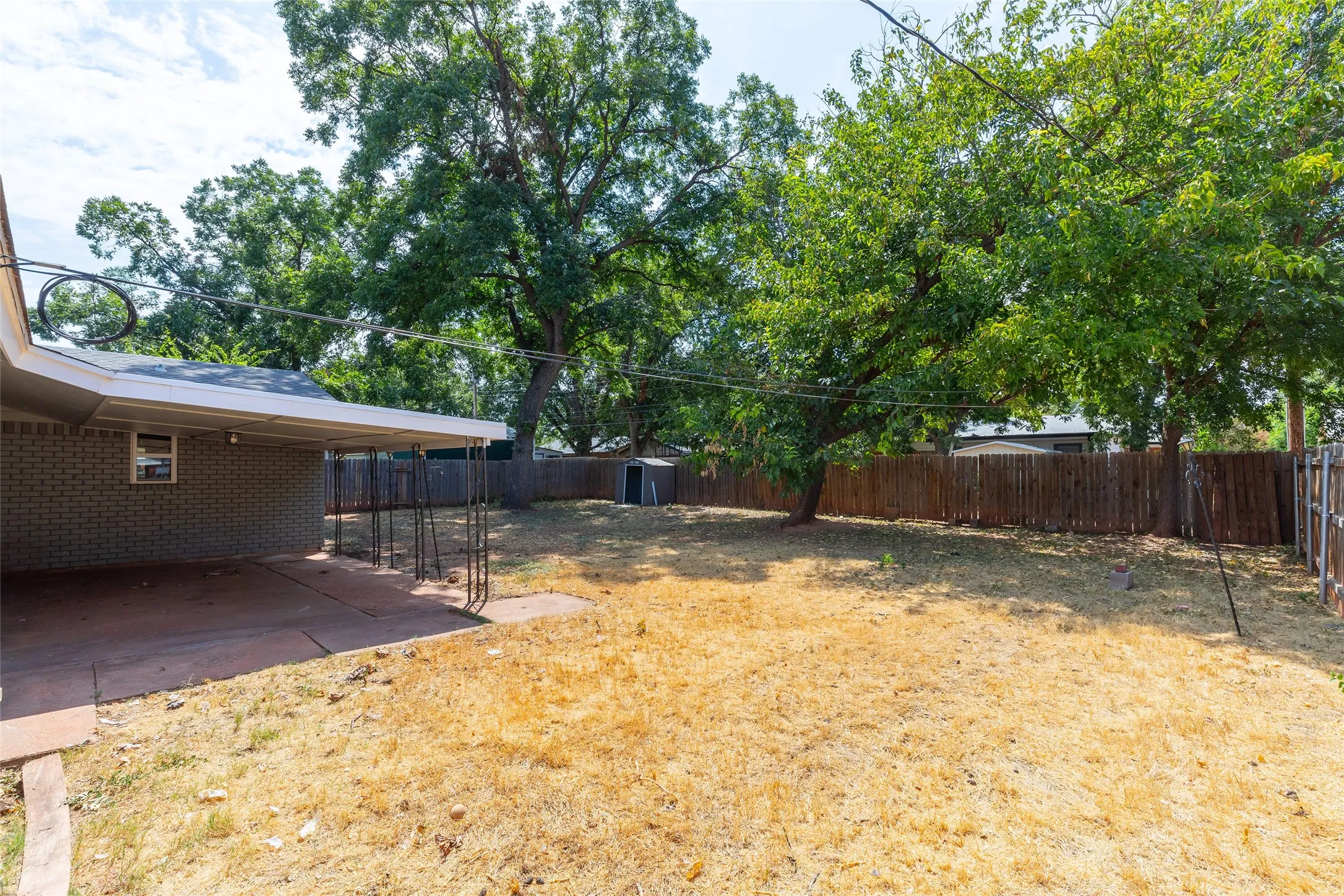 Single Family Residence For Sale in Taylor County , 1702 Glendale Drive, Abilene, Texas 79603, 3 Bedroom, 2 Bathroom, 2 Garage spaces, 1,254 Sqft, built in 1962, mls#21373241, Real Estate Agent in Abilene, Homes For Sale in Taylor county, Homes For Sale in Abilene, Realtor in Abilene Texas, Real Estate Brokerage Independent Realty Texas, Luminita Cordes Realtor