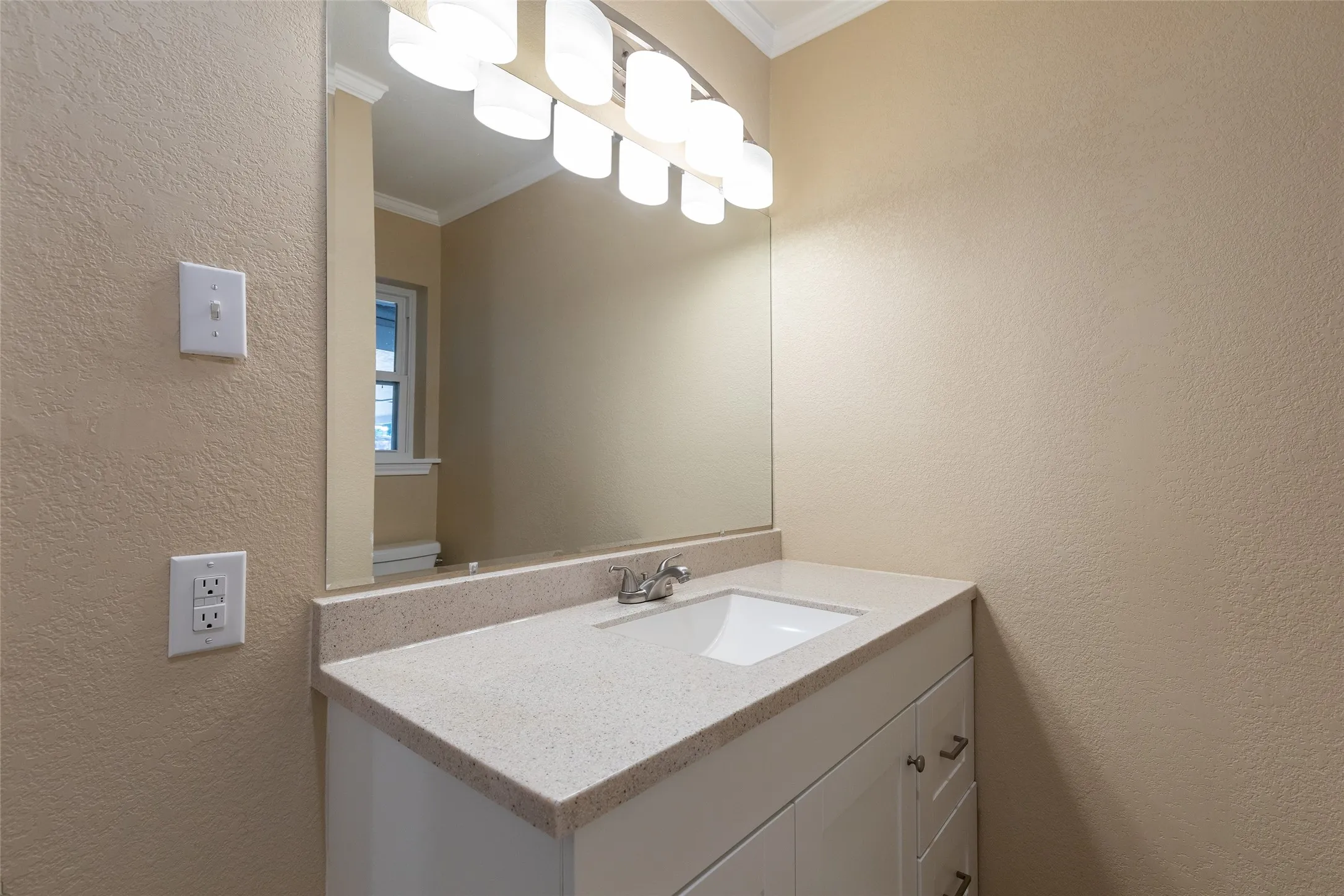 Single Family Residence For Sale in Taylor County , 1702 Glendale Drive, Abilene, Texas 79603, 3 Bedroom, 2 Bathroom, 2 Garage spaces, 1,254 Sqft, built in 1962, mls#21373241, Real Estate Agent in Abilene, Homes For Sale in Taylor county, Homes For Sale in Abilene, Realtor in Abilene Texas, Real Estate Brokerage Independent Realty Texas, Luminita Cordes Realtor