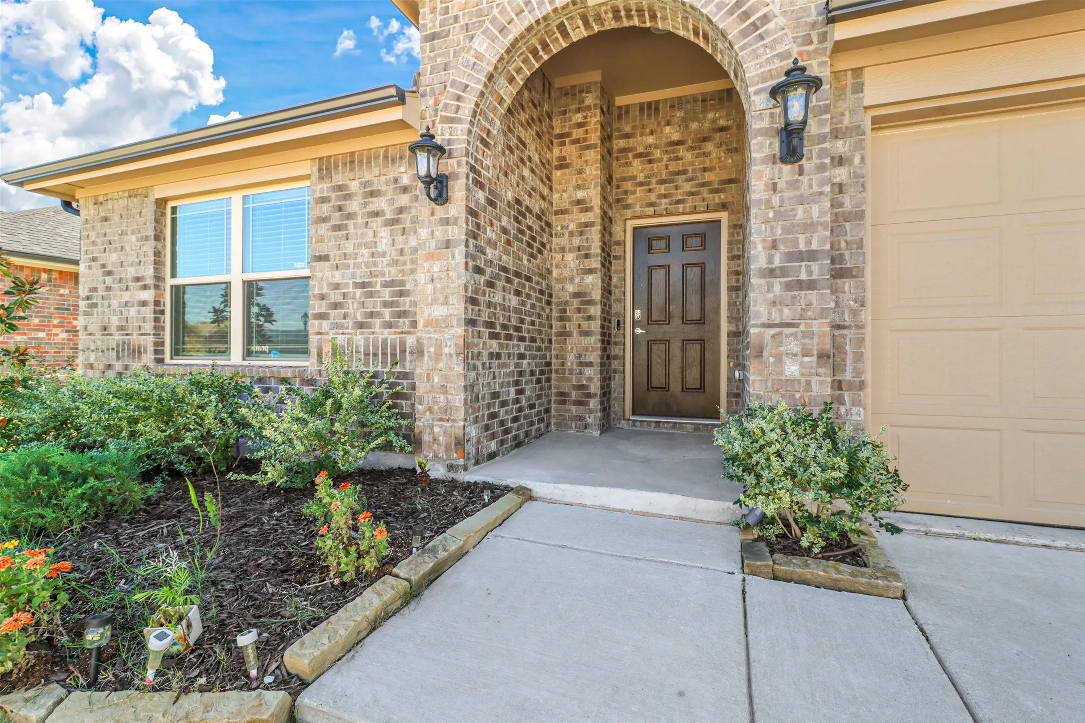 Single Family Residence For Rent in Collin County , 1105 Faringdon Drive, Anna, Texas 75409, 3 Bedroom, 2 Bathroom, 2 Garage spaces, 1,555 Sqft, built in 2020, mls#21371877, Real Estate Agent in Anna, Homes For Rent in Collin county, Homes For Rent in Anna, Realtor in Anna Texas, Real Estate Brokerage Independent Realty Texas, Luminita Cordes Realtor