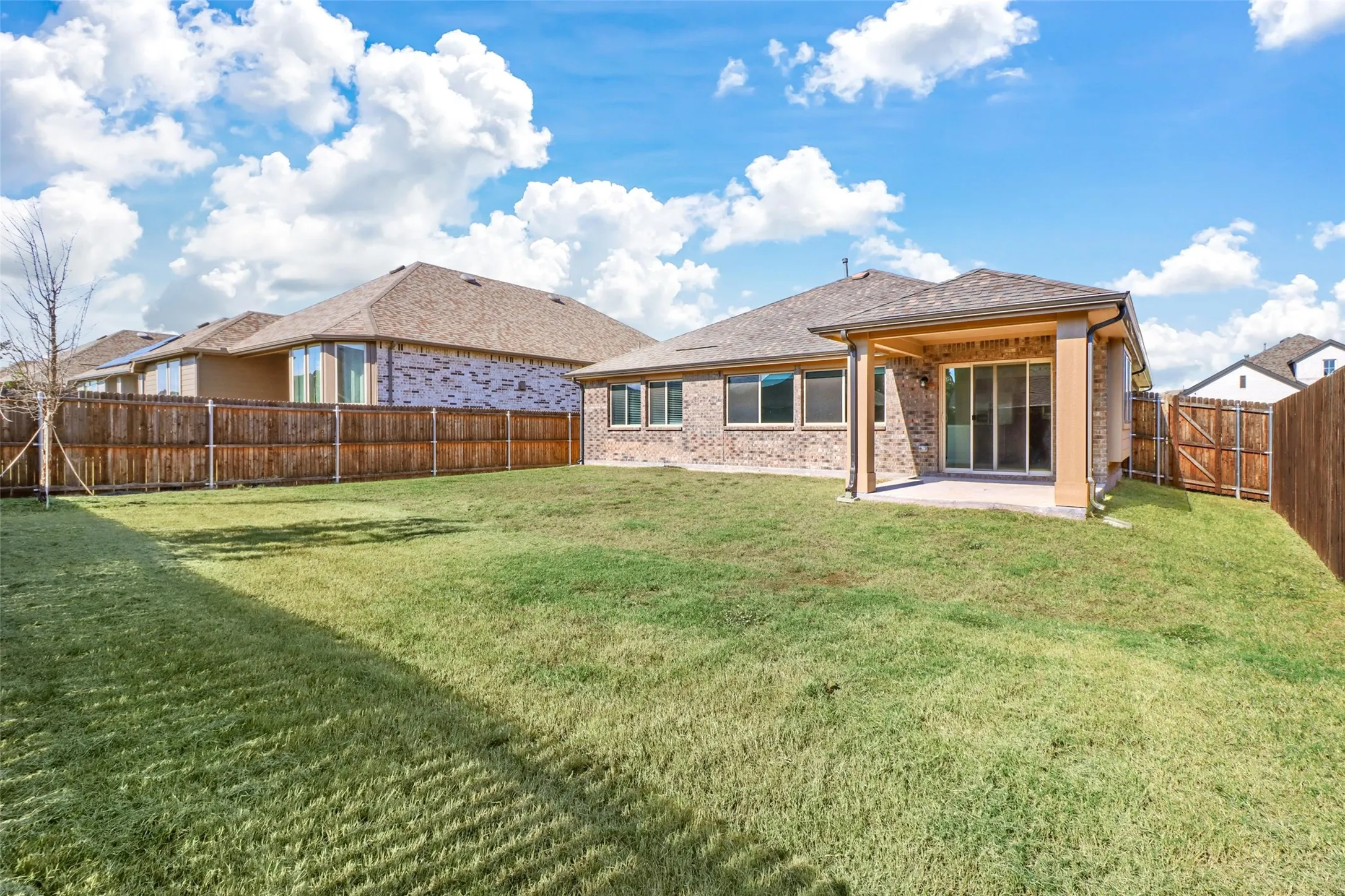 Single Family Residence For Rent in Collin County , 1105 Faringdon Drive, Anna, Texas 75409, 3 Bedroom, 2 Bathroom, 2 Garage spaces, 1,555 Sqft, built in 2020, mls#21371877, Real Estate Agent in Anna, Homes For Rent in Collin county, Homes For Rent in Anna, Realtor in Anna Texas, Real Estate Brokerage Independent Realty Texas, Luminita Cordes Realtor