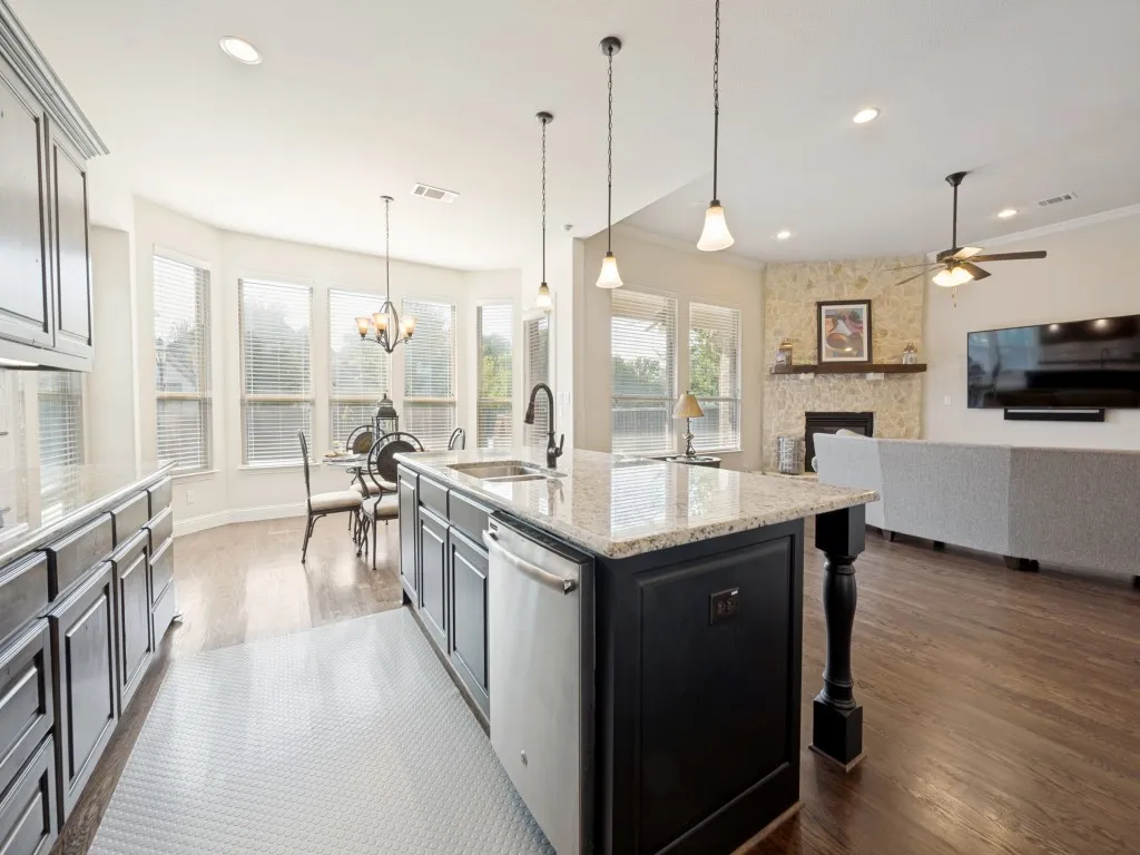 Single Family Residence For Sale in Tarrant County , 7221 Everglade Drive, North Richland Hills, Texas 76182, 4 Bedroom, 6 Bathroom, 3 Garage spaces, 3,367 Sqft, built in 2016, mls#21367863, Real Estate Agent in North Richland Hills, Homes For Sale in Tarrant county, Homes For Sale in North Richland Hills, Realtor in North Richland Hills Texas, Real Estate Brokerage Independent Realty Texas, Luminita Cordes Realtor