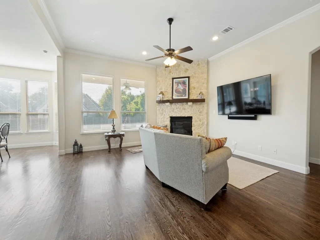 Single Family Residence For Sale in Tarrant County , 7221 Everglade Drive, North Richland Hills, Texas 76182, 4 Bedroom, 6 Bathroom, 3 Garage spaces, 3,367 Sqft, built in 2016, mls#21367863, Real Estate Agent in North Richland Hills, Homes For Sale in Tarrant county, Homes For Sale in North Richland Hills, Realtor in North Richland Hills Texas, Real Estate Brokerage Independent Realty Texas, Luminita Cordes Realtor