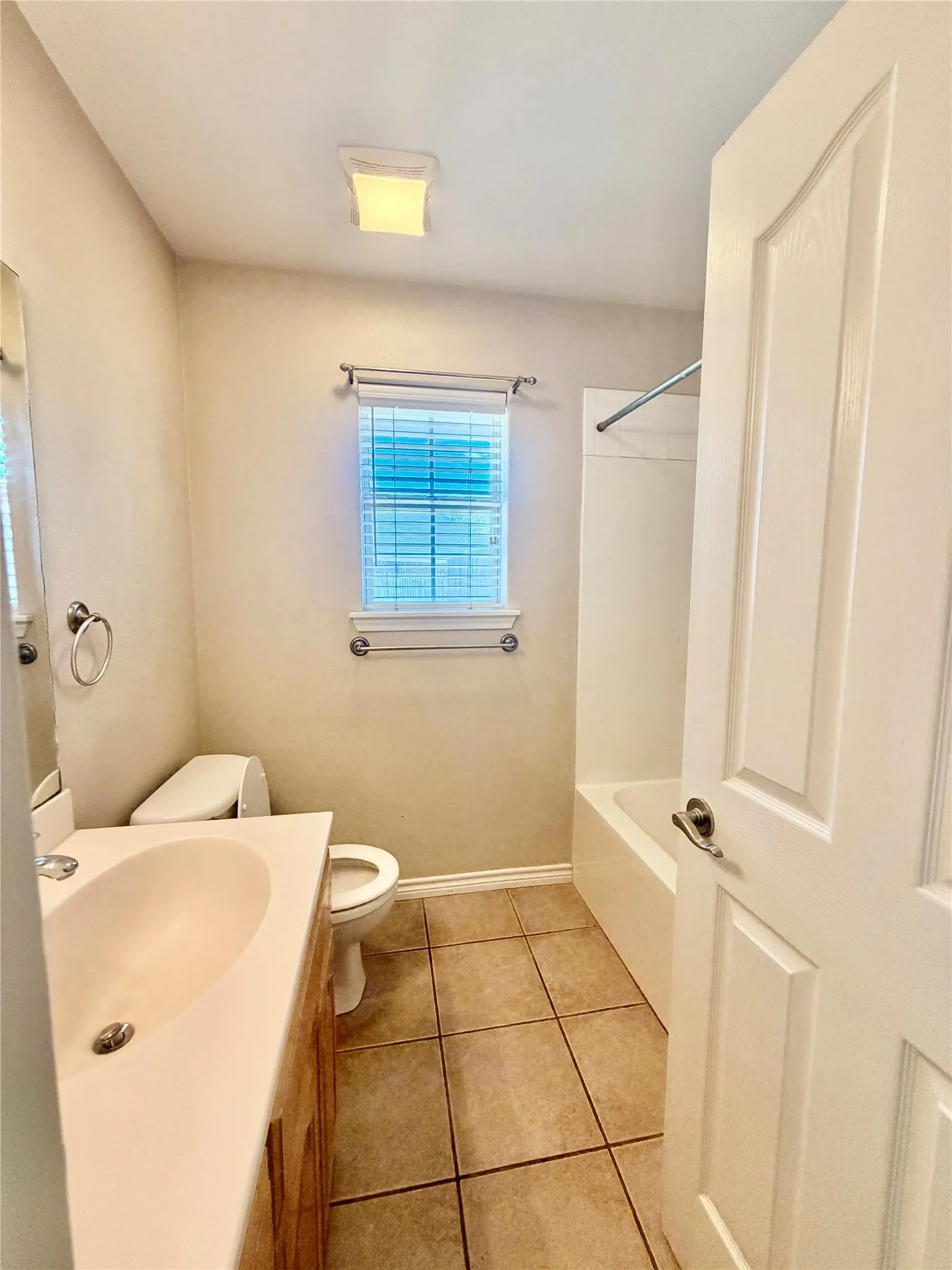 Single Family Residence For Sale in Taylor County , 7325 Willow View Road, Abilene, Texas 79606, 3 Bedroom, 2 Bathroom, 2 Garage spaces, 1,667 Sqft, built in 2002, mls#21366072, Real Estate Agent in Abilene, Homes For Sale in Taylor county, Homes For Sale in Abilene, Realtor in Abilene Texas, Real Estate Brokerage Independent Realty Texas, Luminita Cordes Realtor