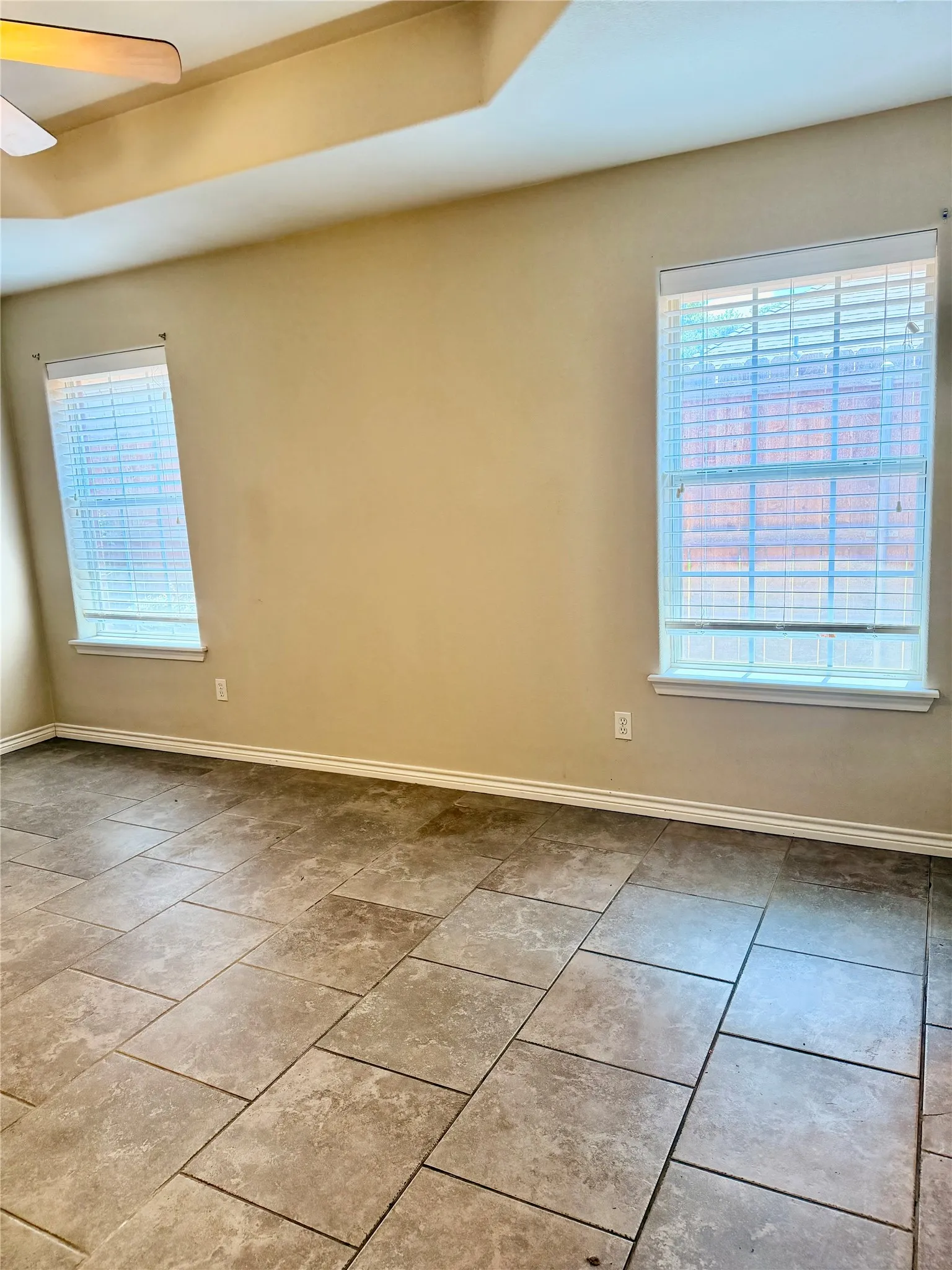 Single Family Residence For Sale in Taylor County , 7325 Willow View Road, Abilene, Texas 79606, 3 Bedroom, 2 Bathroom, 2 Garage spaces, 1,667 Sqft, built in 2002, mls#21366072, Real Estate Agent in Abilene, Homes For Sale in Taylor county, Homes For Sale in Abilene, Realtor in Abilene Texas, Real Estate Brokerage Independent Realty Texas, Luminita Cordes Realtor