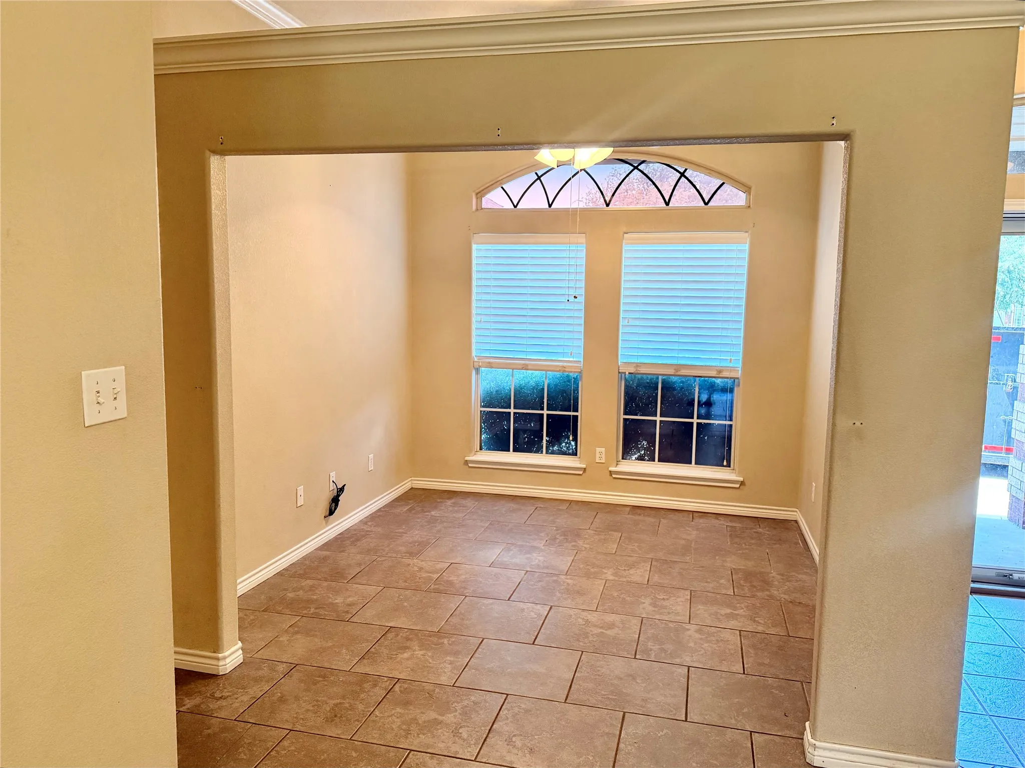 Single Family Residence For Sale in Taylor County , 7325 Willow View Road, Abilene, Texas 79606, 3 Bedroom, 2 Bathroom, 2 Garage spaces, 1,667 Sqft, built in 2002, mls#21366072, Real Estate Agent in Abilene, Homes For Sale in Taylor county, Homes For Sale in Abilene, Realtor in Abilene Texas, Real Estate Brokerage Independent Realty Texas, Luminita Cordes Realtor