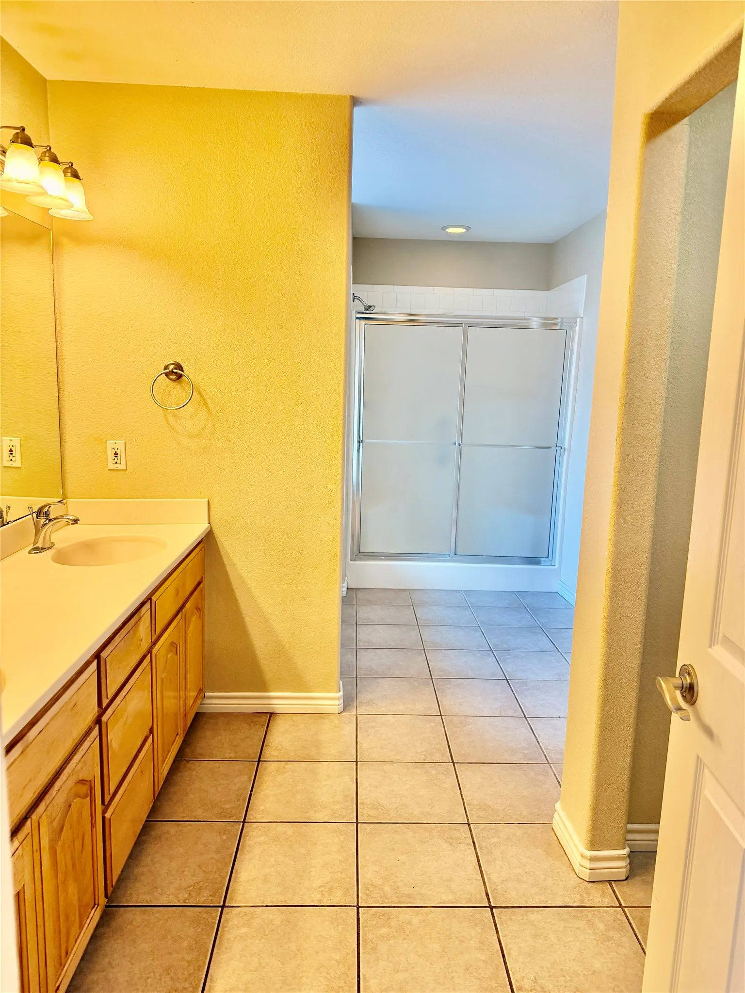 Single Family Residence For Sale in Taylor County , 7325 Willow View Road, Abilene, Texas 79606, 3 Bedroom, 2 Bathroom, 2 Garage spaces, 1,667 Sqft, built in 2002, mls#21366072, Real Estate Agent in Abilene, Homes For Sale in Taylor county, Homes For Sale in Abilene, Realtor in Abilene Texas, Real Estate Brokerage Independent Realty Texas, Luminita Cordes Realtor