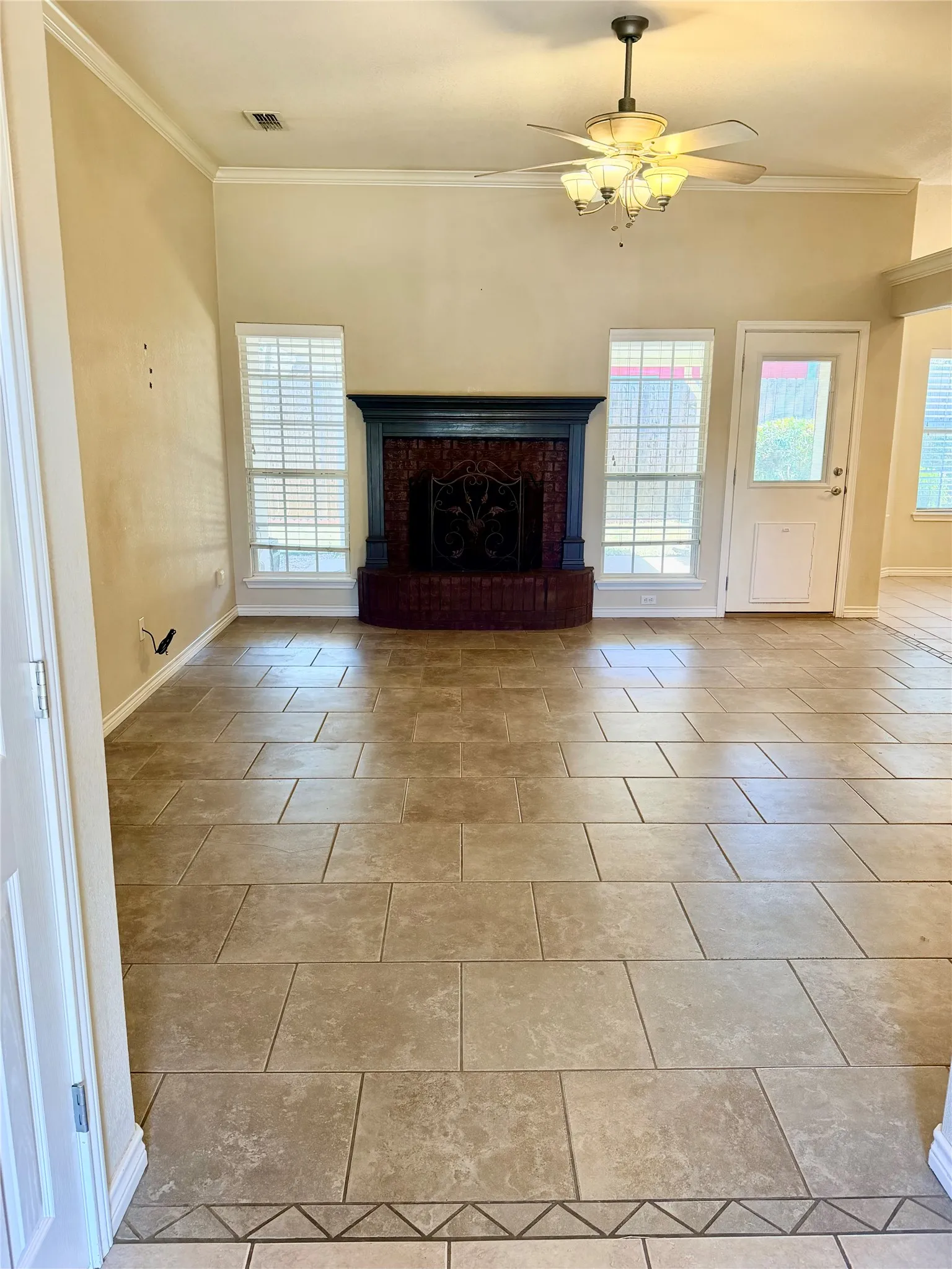 Single Family Residence For Sale in Taylor County , 7325 Willow View Road, Abilene, Texas 79606, 3 Bedroom, 2 Bathroom, 2 Garage spaces, 1,667 Sqft, built in 2002, mls#21366072, Real Estate Agent in Abilene, Homes For Sale in Taylor county, Homes For Sale in Abilene, Realtor in Abilene Texas, Real Estate Brokerage Independent Realty Texas, Luminita Cordes Realtor