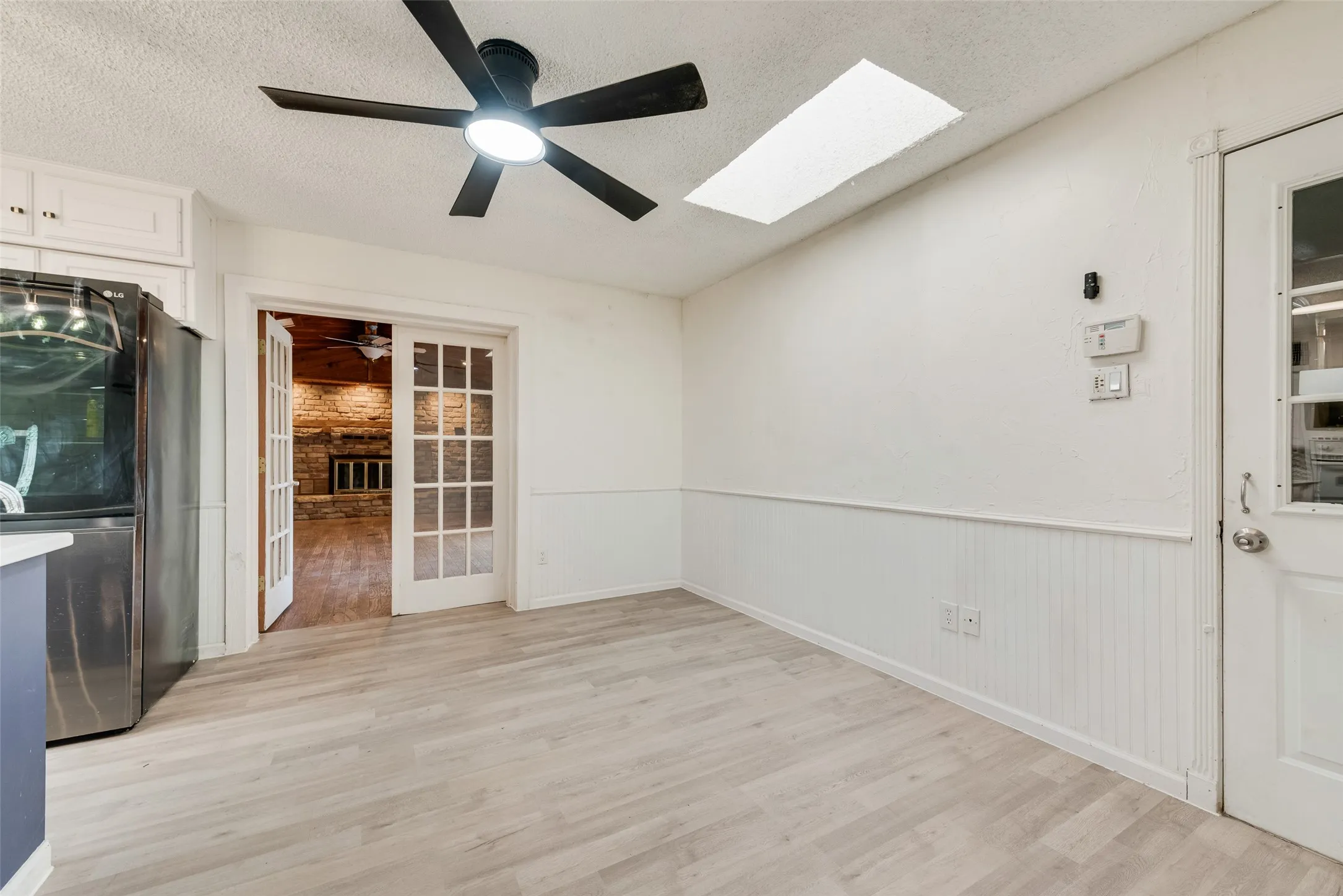 Single Family Residence For Sale in Tarrant County , 721 Thompson Drive, Saginaw, Texas 76179, 4 Bedroom, 2 Bathroom, 1 Garage spaces, 2,175 Sqft, built in 1966, mls#21373295, Real Estate Agent in Saginaw, Homes For Sale in Tarrant county, Homes For Sale in Saginaw, Realtor in Saginaw Texas, Real Estate Brokerage Independent Realty Texas, Luminita Cordes Realtor