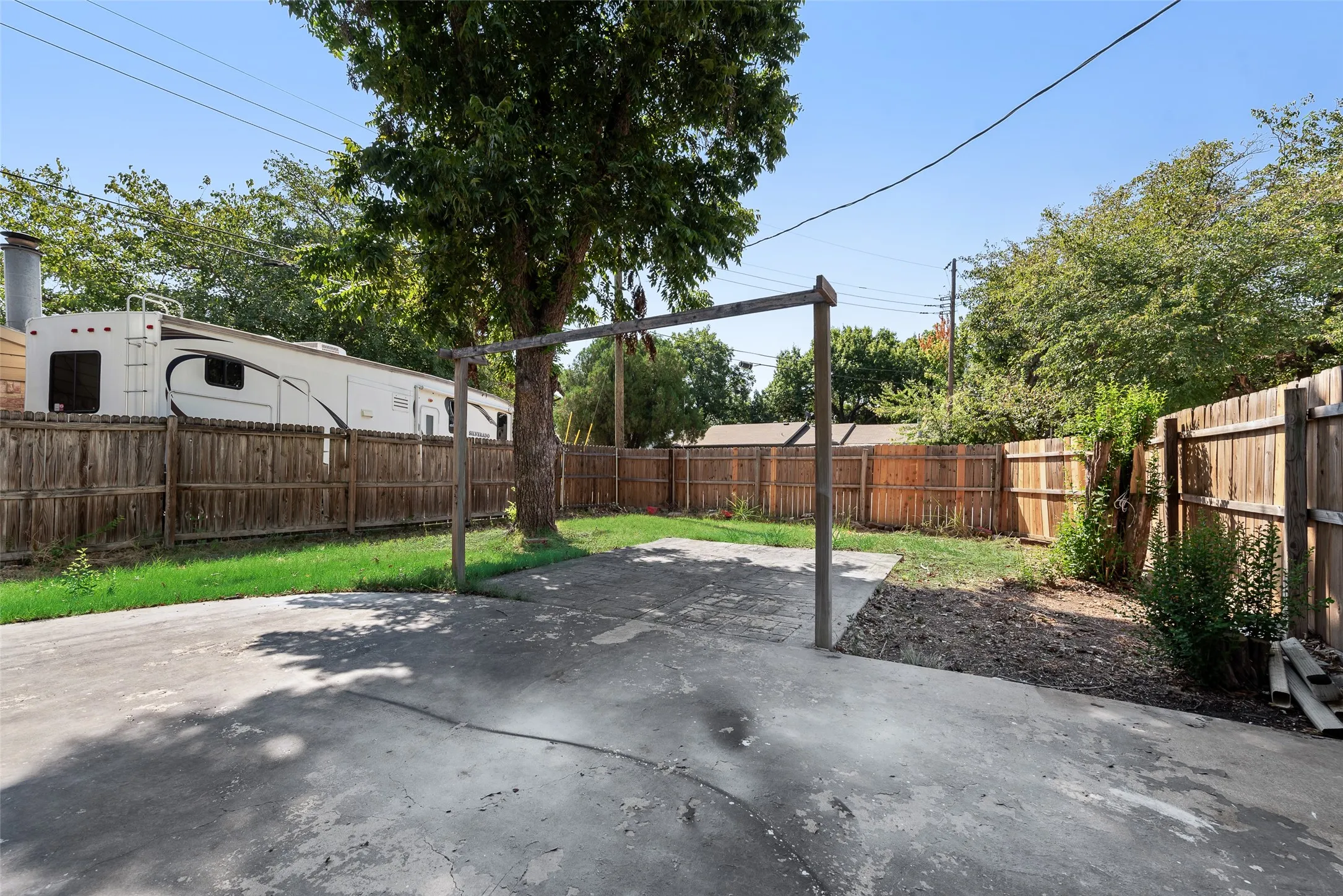 Single Family Residence For Sale in Tarrant County , 721 Thompson Drive, Saginaw, Texas 76179, 4 Bedroom, 2 Bathroom, 1 Garage spaces, 2,175 Sqft, built in 1966, mls#21373295, Real Estate Agent in Saginaw, Homes For Sale in Tarrant county, Homes For Sale in Saginaw, Realtor in Saginaw Texas, Real Estate Brokerage Independent Realty Texas, Luminita Cordes Realtor