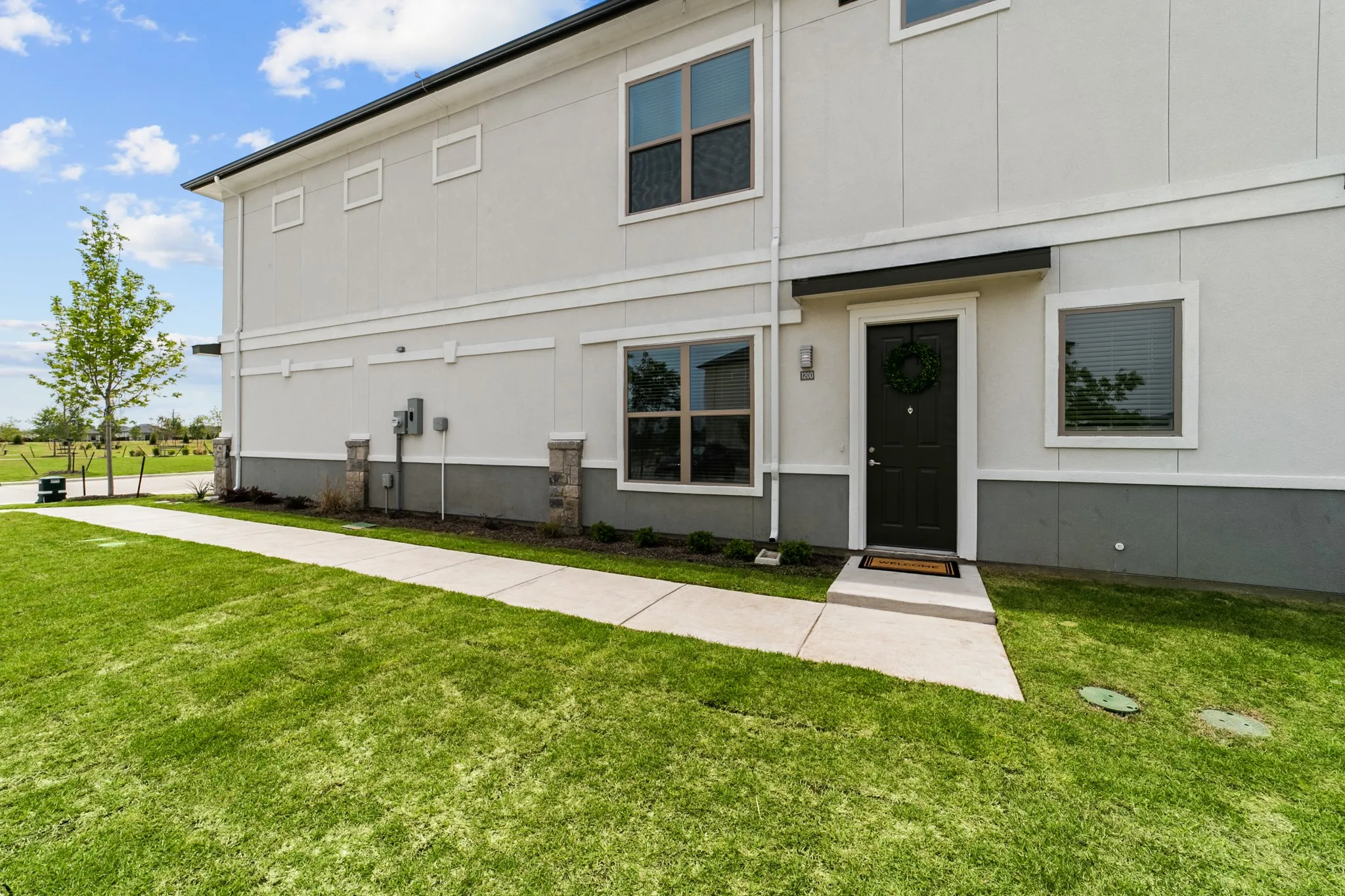 Duplex For Rent in Collin County , 829 Ebony, Mc Kinney, Texas 75071, 3 Bedroom, 3 Bathroom, 2 Garage spaces, 1,968 Sqft, built in 2021, mls#21373305, Real Estate Agent in Mc Kinney, Homes For Rent in Collin county, Homes For Rent in Mc Kinney, Realtor in Mc Kinney Texas, Real Estate Brokerage Independent Realty Texas, Luminita Cordes Realtor