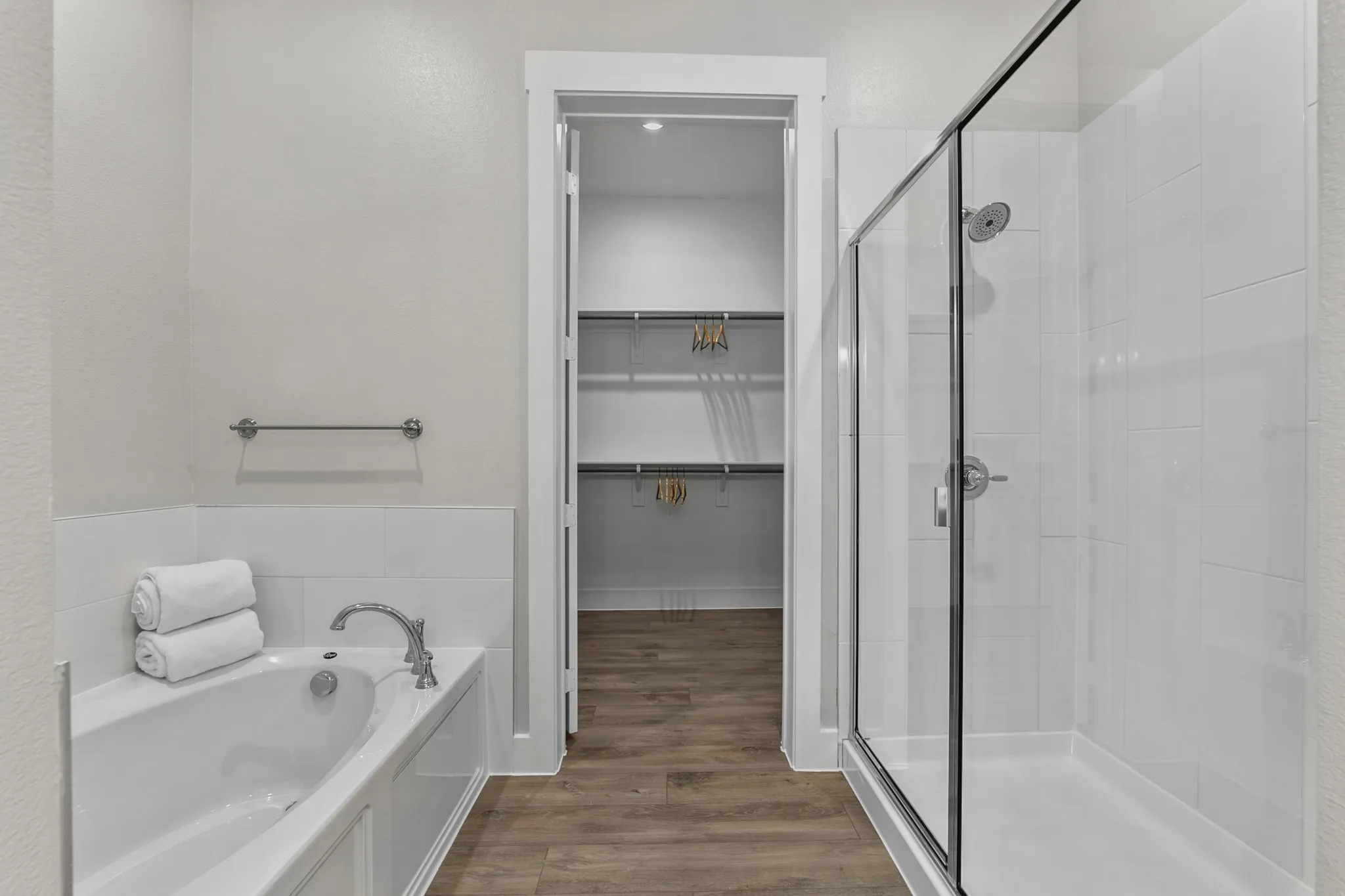 Duplex For Rent in Collin County , 829 Ebony, Mc Kinney, Texas 75071, 3 Bedroom, 3 Bathroom, 2 Garage spaces, 1,968 Sqft, built in 2021, mls#21373305, Real Estate Agent in Mc Kinney, Homes For Rent in Collin county, Homes For Rent in Mc Kinney, Realtor in Mc Kinney Texas, Real Estate Brokerage Independent Realty Texas, Luminita Cordes Realtor
