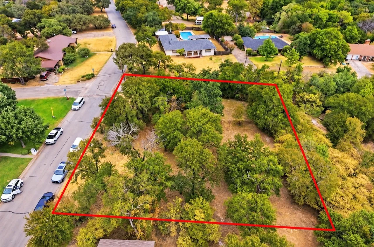 Improved Land For Sale in Tarrant County , 201 Lakeridge Road, Lakeside, Texas 76108, 0, 0, Garage spaces, 0 Sqft, built in 0, mls#21369945, Real Estate Agent in Lakeside, Homes For Sale in Tarrant county, Homes For Sale in Lakeside, Realtor in Lakeside Texas, Real Estate Brokerage Independent Realty Texas, Luminita Cordes Realtor