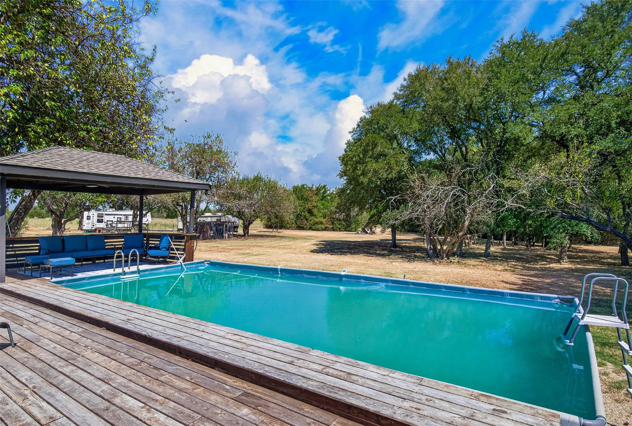 Single Family Residence For Sale in Hunt County , 424 Fm 1563, Wolfe City, Texas 75496, 3 Bedroom, 3 Bathroom, 2 Garage spaces, 2,844 Sqft, built in 1987, mls#21372862, Real Estate Agent in Wolfe City, Homes For Sale in Hunt county, Homes For Sale in Wolfe City, Realtor in Wolfe City Texas, Real Estate Brokerage Independent Realty Texas, Luminita Cordes Realtor
