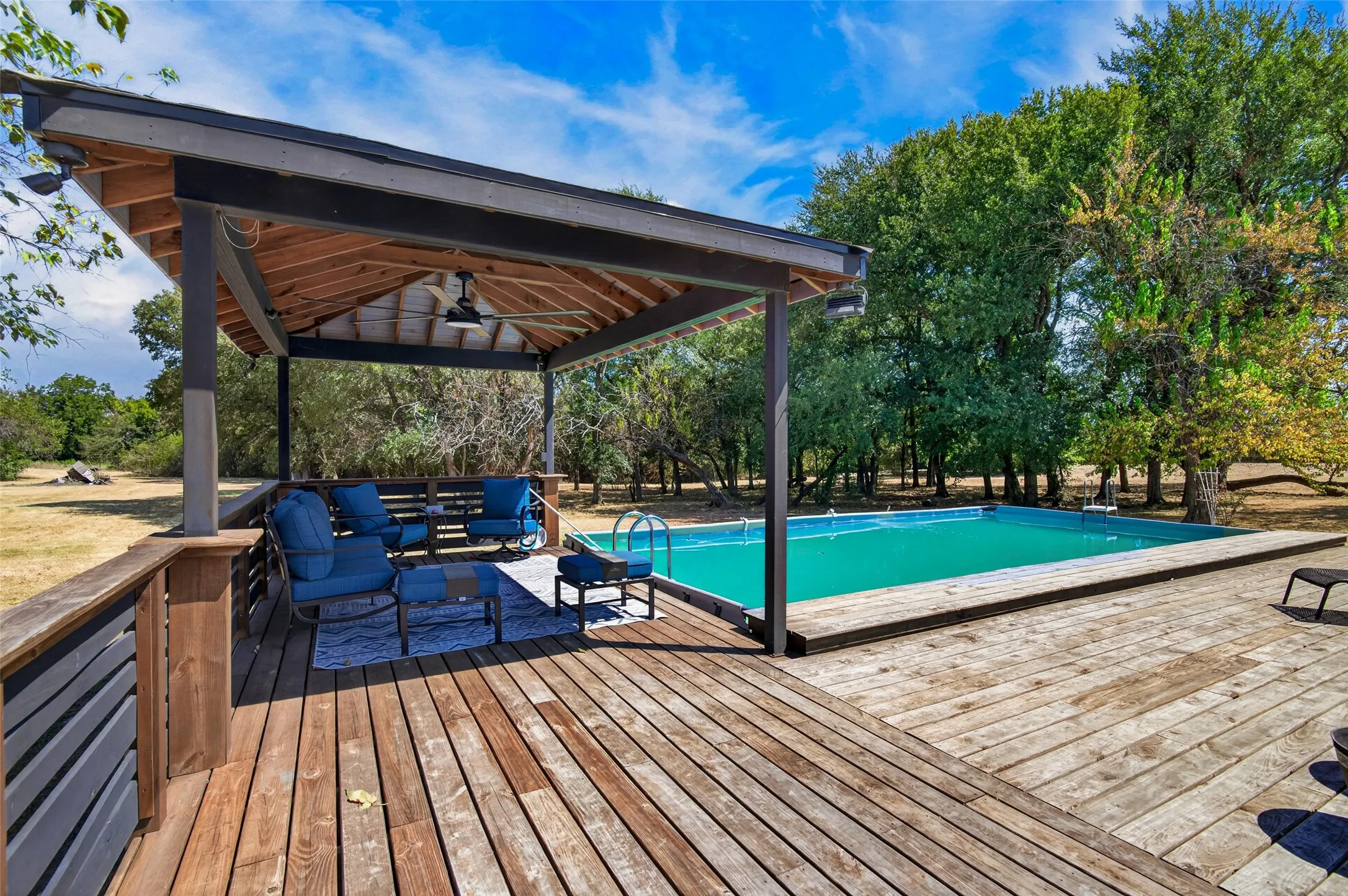 Single Family Residence For Sale in Hunt County , 424 Fm 1563, Wolfe City, Texas 75496, 3 Bedroom, 3 Bathroom, 2 Garage spaces, 2,844 Sqft, built in 1987, mls#21372862, Real Estate Agent in Wolfe City, Homes For Sale in Hunt county, Homes For Sale in Wolfe City, Realtor in Wolfe City Texas, Real Estate Brokerage Independent Realty Texas, Luminita Cordes Realtor