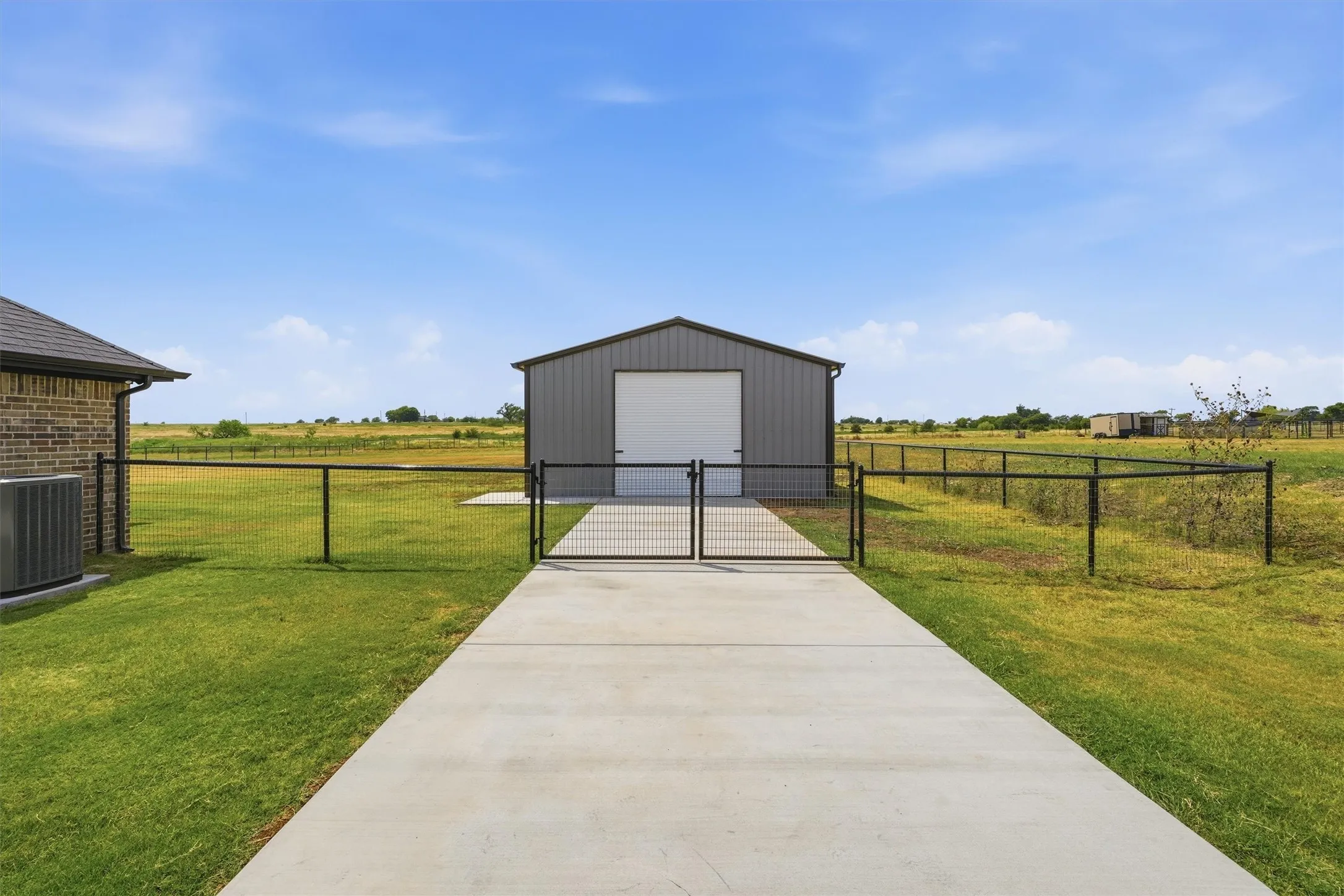 Single Family Residence For Sale in Johnson County , 6941 Eagle Creek Drive, Godley, Texas 76044, 4 Bedroom, 2 Bathroom, 2 Garage spaces, 2,118 Sqft, built in 2025, mls#21373268, Real Estate Agent in Godley, Homes For Sale in Johnson county, Homes For Sale in Godley, Realtor in Godley Texas, Real Estate Brokerage Independent Realty Texas, Luminita Cordes Realtor