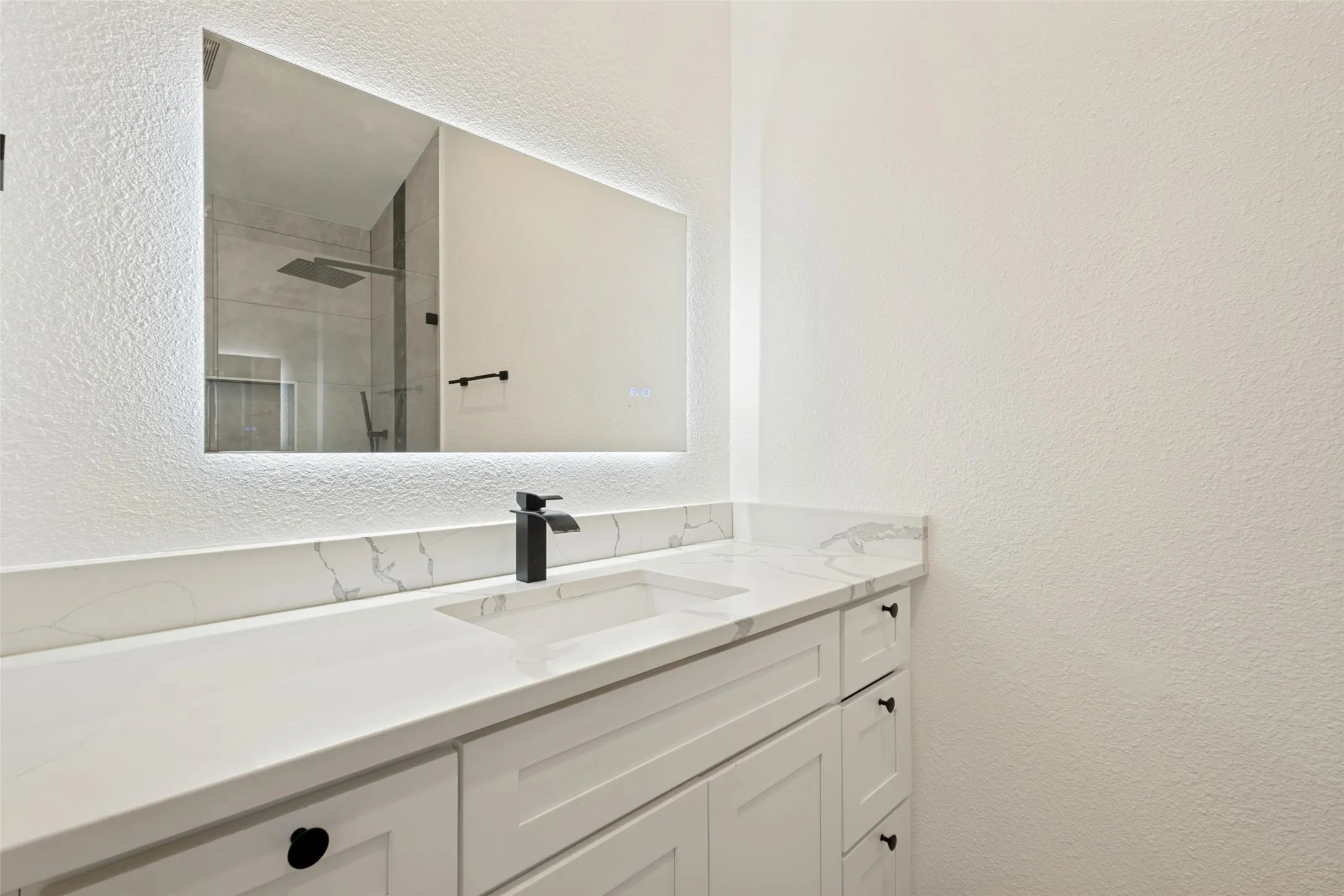 Single Family Residence For Sale in Collin County , 1203 S College Street, Mc Kinney, Texas 75069, 3 Bedroom, 2 Bathroom, 2 Garage spaces, 1,242 Sqft, built in 1983, mls#21373031, Real Estate Agent in Mc Kinney, Homes For Sale in Collin county, Homes For Sale in Mc Kinney, Realtor in Mc Kinney Texas, Real Estate Brokerage Independent Realty Texas, Luminita Cordes Realtor