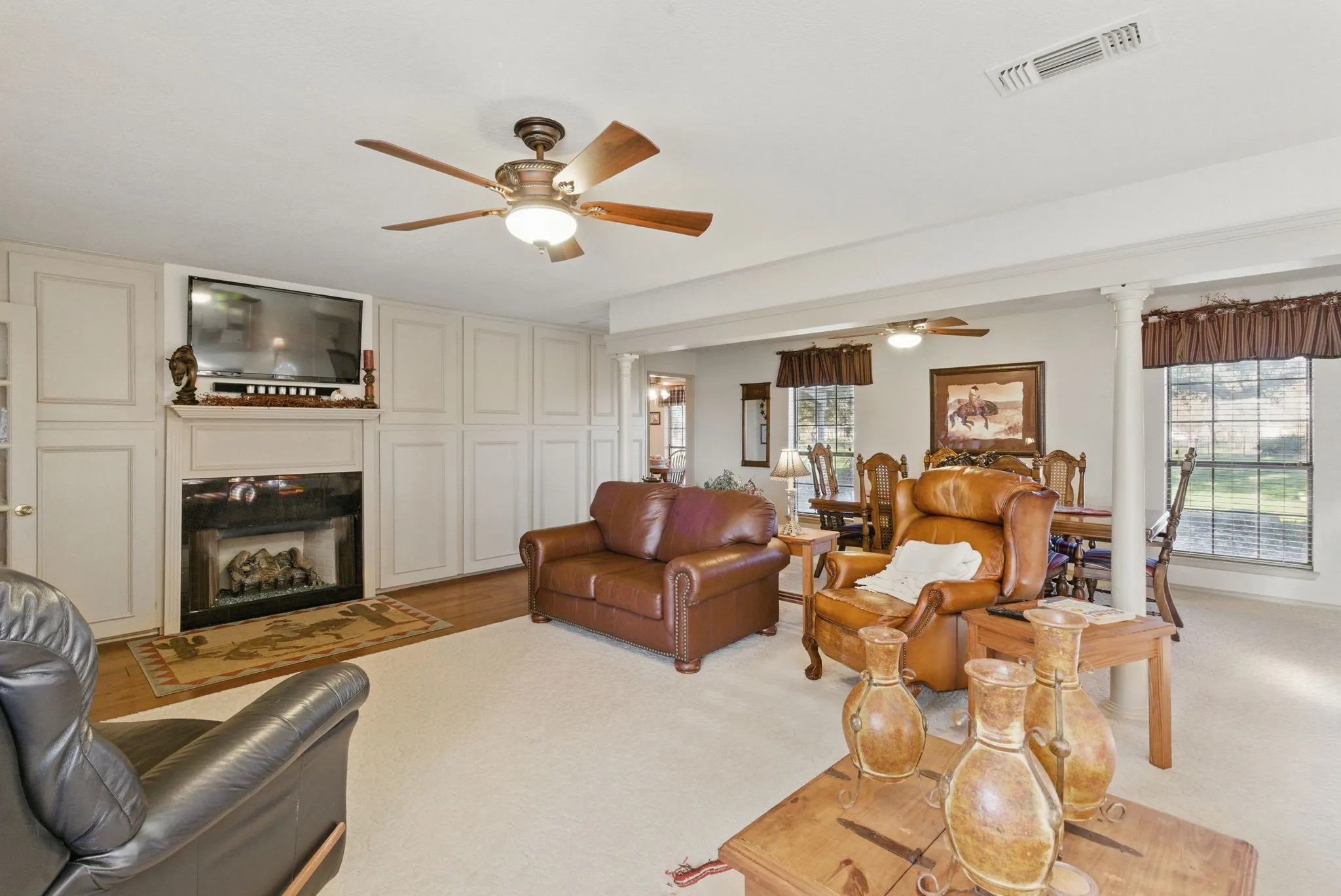 Single Family Residence For Sale in Parker County , 401 Hubbard Lane, Lipan, Texas 76462, 3 Bedroom, 4 Bathroom, 2 Garage spaces, 2,418 Sqft, built in 1979, mls#21372719, Real Estate Agent in Lipan, Homes For Sale in Parker county, Homes For Sale in Lipan, Realtor in Lipan Texas, Real Estate Brokerage Independent Realty Texas, Luminita Cordes Realtor