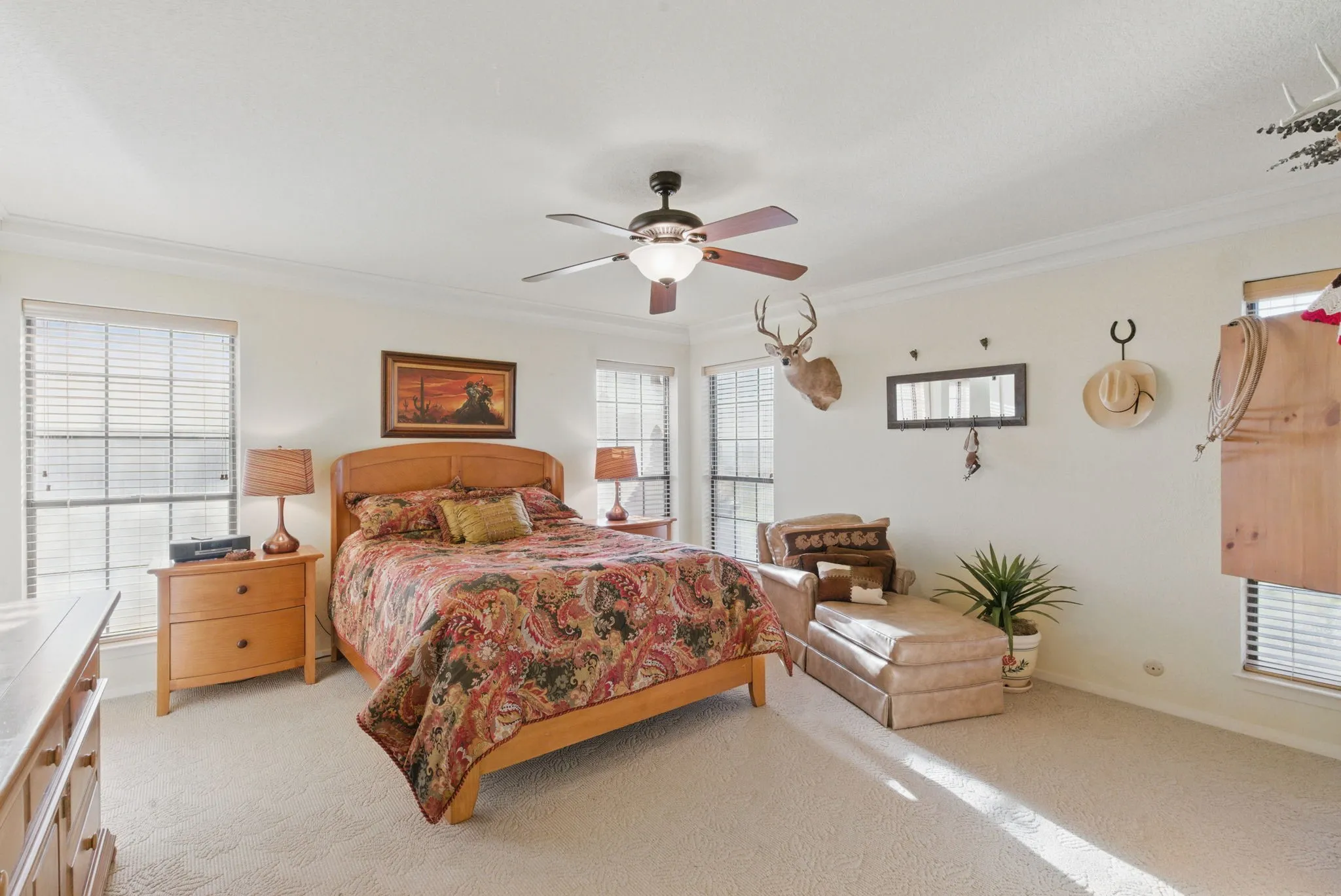 Single Family Residence For Sale in Parker County , 401 Hubbard Lane, Lipan, Texas 76462, 3 Bedroom, 4 Bathroom, 2 Garage spaces, 2,418 Sqft, built in 1979, mls#21372719, Real Estate Agent in Lipan, Homes For Sale in Parker county, Homes For Sale in Lipan, Realtor in Lipan Texas, Real Estate Brokerage Independent Realty Texas, Luminita Cordes Realtor