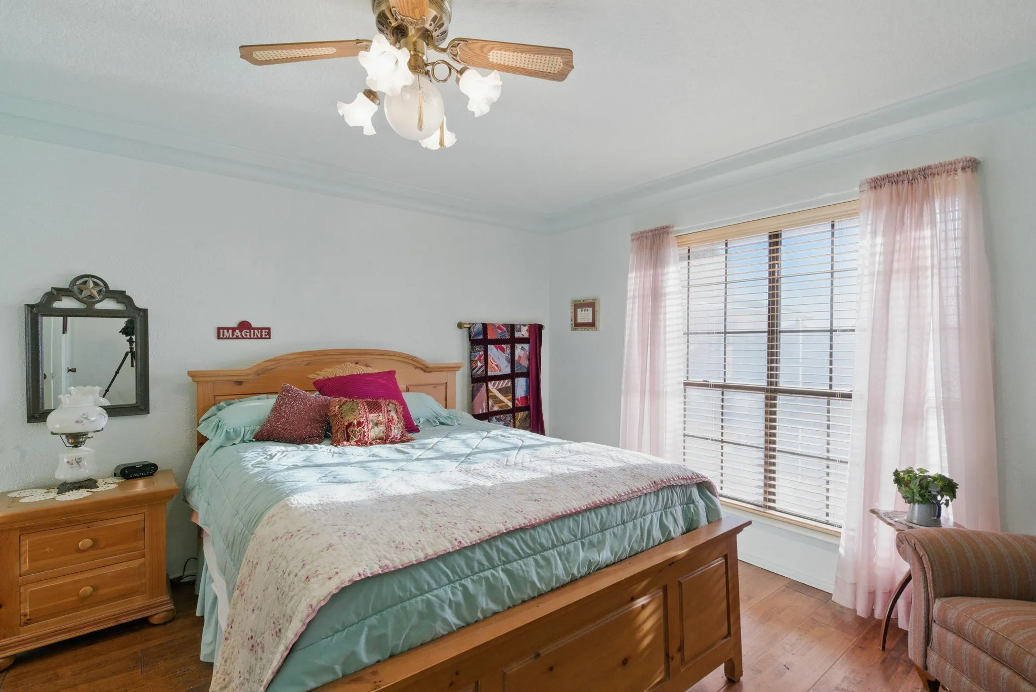 Single Family Residence For Sale in Parker County , 401 Hubbard Lane, Lipan, Texas 76462, 3 Bedroom, 4 Bathroom, 2 Garage spaces, 2,418 Sqft, built in 1979, mls#21372719, Real Estate Agent in Lipan, Homes For Sale in Parker county, Homes For Sale in Lipan, Realtor in Lipan Texas, Real Estate Brokerage Independent Realty Texas, Luminita Cordes Realtor