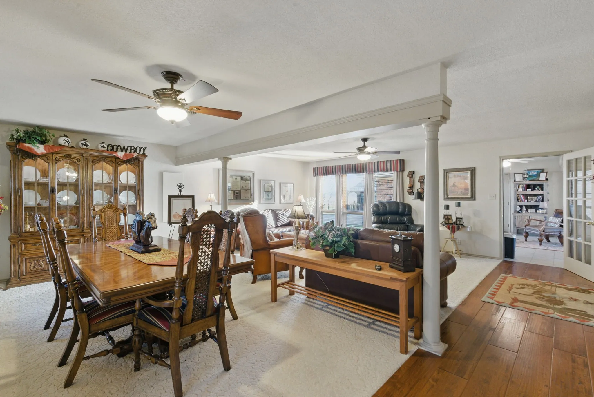 Single Family Residence For Sale in Parker County , 401 Hubbard Lane, Lipan, Texas 76462, 3 Bedroom, 4 Bathroom, 2 Garage spaces, 2,418 Sqft, built in 1979, mls#21372719, Real Estate Agent in Lipan, Homes For Sale in Parker county, Homes For Sale in Lipan, Realtor in Lipan Texas, Real Estate Brokerage Independent Realty Texas, Luminita Cordes Realtor