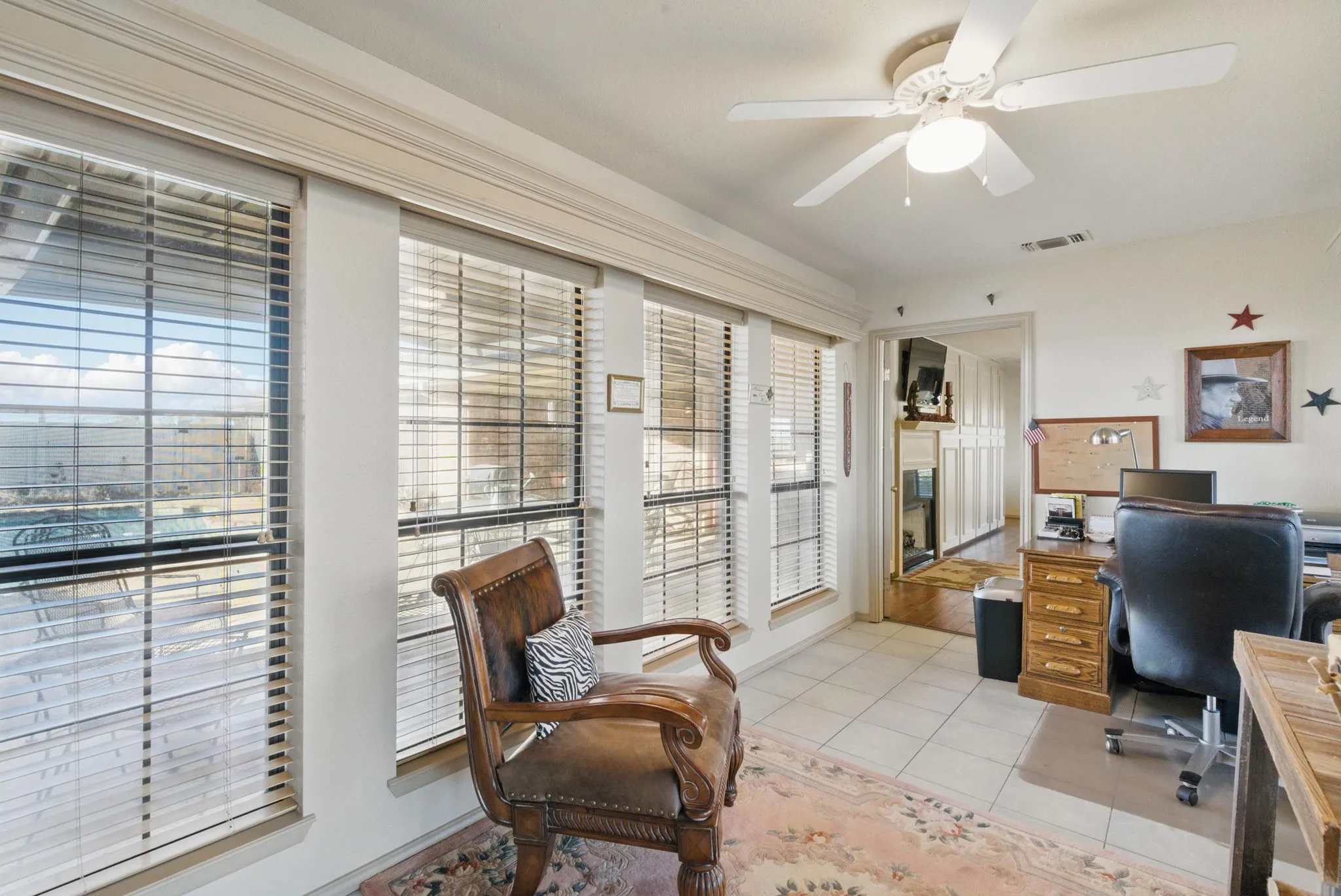 Single Family Residence For Sale in Parker County , 401 Hubbard Lane, Lipan, Texas 76462, 3 Bedroom, 4 Bathroom, 2 Garage spaces, 2,418 Sqft, built in 1979, mls#21372719, Real Estate Agent in Lipan, Homes For Sale in Parker county, Homes For Sale in Lipan, Realtor in Lipan Texas, Real Estate Brokerage Independent Realty Texas, Luminita Cordes Realtor