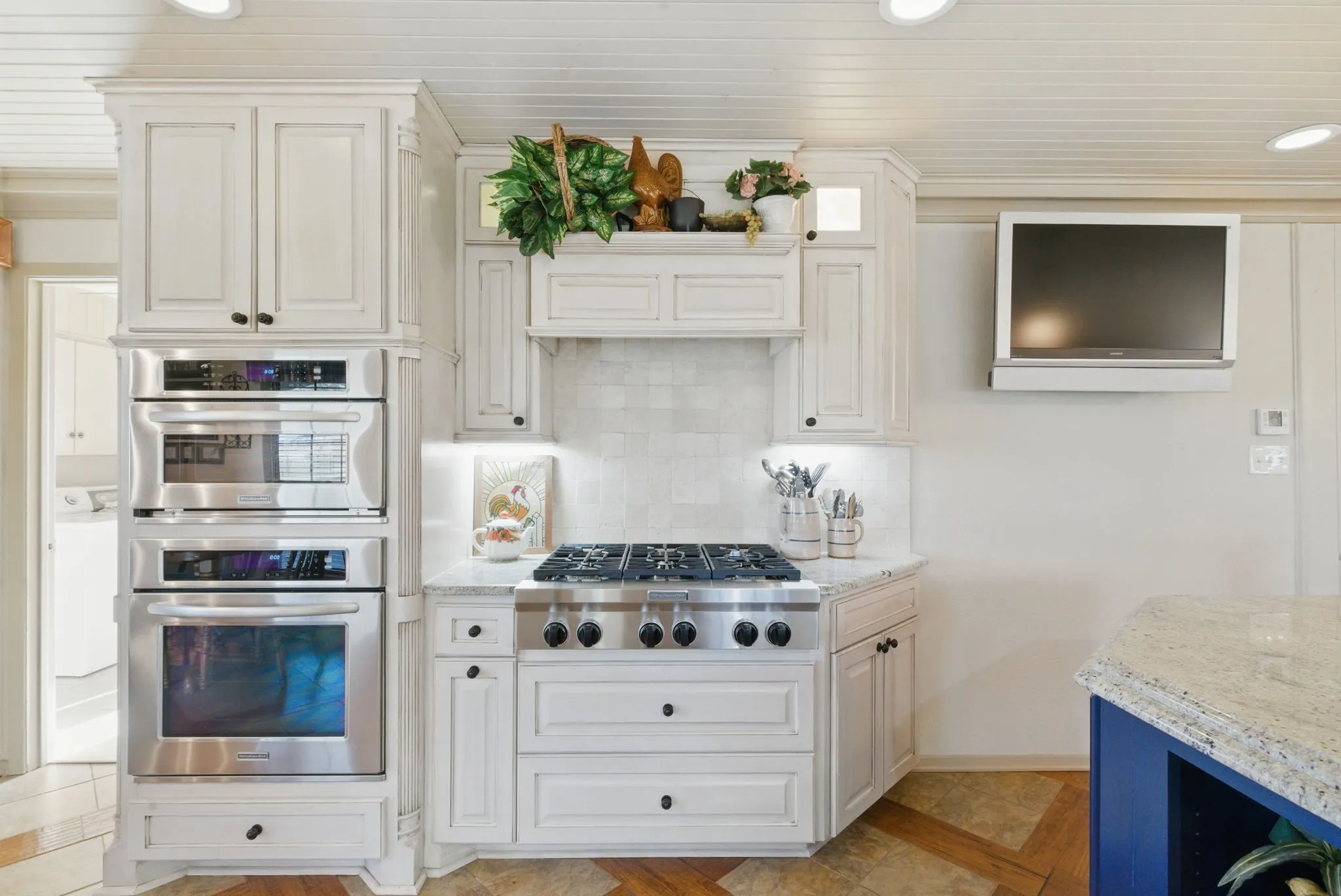 Single Family Residence For Sale in Parker County , 401 Hubbard Lane, Lipan, Texas 76462, 3 Bedroom, 4 Bathroom, 2 Garage spaces, 2,418 Sqft, built in 1979, mls#21372719, Real Estate Agent in Lipan, Homes For Sale in Parker county, Homes For Sale in Lipan, Realtor in Lipan Texas, Real Estate Brokerage Independent Realty Texas, Luminita Cordes Realtor