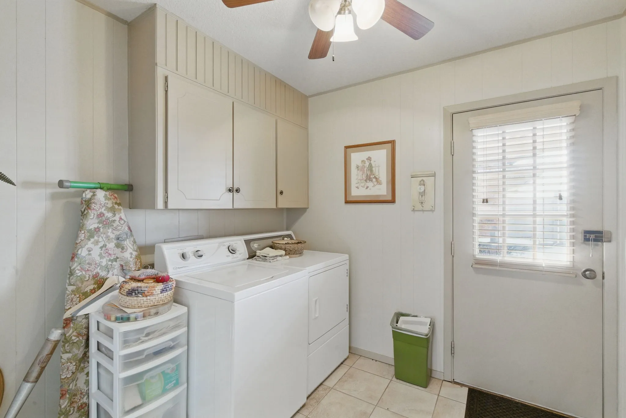 Single Family Residence For Sale in Parker County , 401 Hubbard Lane, Lipan, Texas 76462, 3 Bedroom, 4 Bathroom, 2 Garage spaces, 2,418 Sqft, built in 1979, mls#21372719, Real Estate Agent in Lipan, Homes For Sale in Parker county, Homes For Sale in Lipan, Realtor in Lipan Texas, Real Estate Brokerage Independent Realty Texas, Luminita Cordes Realtor