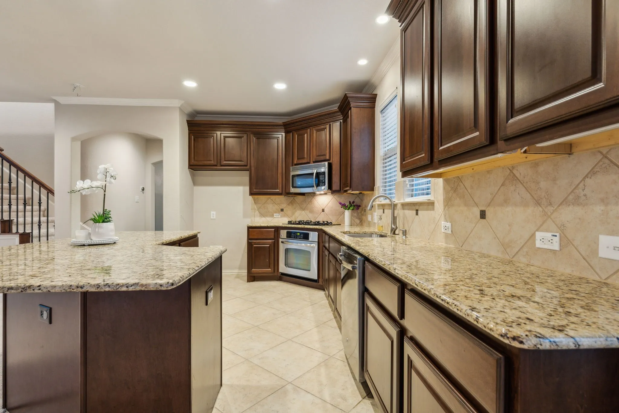 Single Family Residence For Sale in Collin County , 5312 Oakley Road, Mc Kinney, Texas 75070, 3 Bedroom, 3 Bathroom, 2 Garage spaces, 2,474 Sqft, built in 2007, mls#21373003, Real Estate Agent in Mc Kinney, Homes For Sale in Collin county, Homes For Sale in Mc Kinney, Realtor in Mc Kinney Texas, Real Estate Brokerage Independent Realty Texas, Luminita Cordes Realtor