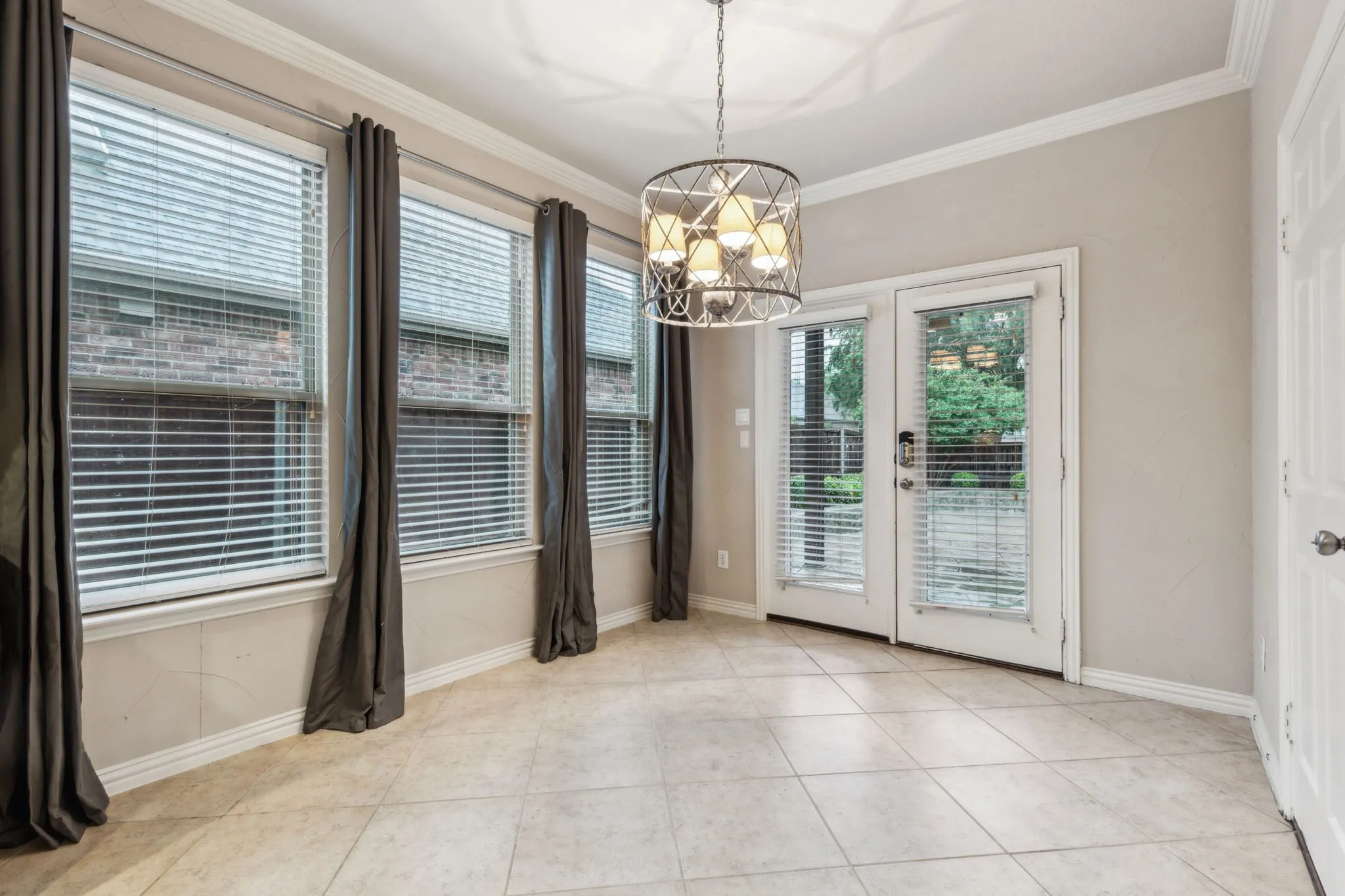Single Family Residence For Sale in Collin County , 5312 Oakley Road, Mc Kinney, Texas 75070, 3 Bedroom, 3 Bathroom, 2 Garage spaces, 2,474 Sqft, built in 2007, mls#21373003, Real Estate Agent in Mc Kinney, Homes For Sale in Collin county, Homes For Sale in Mc Kinney, Realtor in Mc Kinney Texas, Real Estate Brokerage Independent Realty Texas, Luminita Cordes Realtor