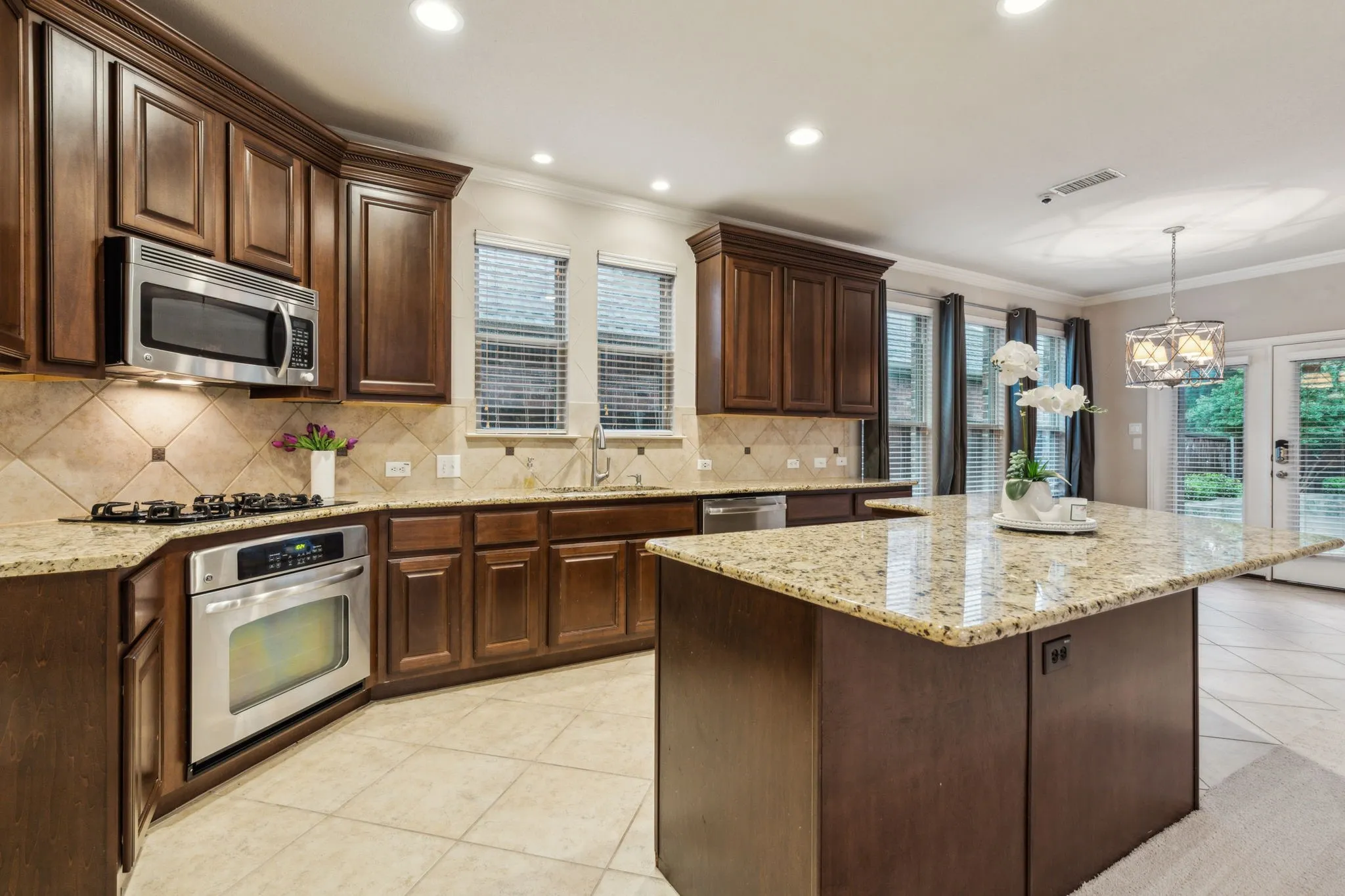 Single Family Residence For Sale in Collin County , 5312 Oakley Road, Mc Kinney, Texas 75070, 3 Bedroom, 3 Bathroom, 2 Garage spaces, 2,474 Sqft, built in 2007, mls#21373003, Real Estate Agent in Mc Kinney, Homes For Sale in Collin county, Homes For Sale in Mc Kinney, Realtor in Mc Kinney Texas, Real Estate Brokerage Independent Realty Texas, Luminita Cordes Realtor