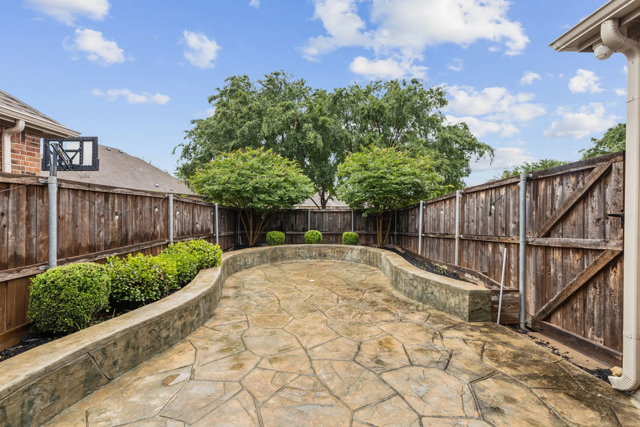 Single Family Residence For Sale in Collin County , 5312 Oakley Road, Mc Kinney, Texas 75070, 3 Bedroom, 3 Bathroom, 2 Garage spaces, 2,474 Sqft, built in 2007, mls#21373003, Real Estate Agent in Mc Kinney, Homes For Sale in Collin county, Homes For Sale in Mc Kinney, Realtor in Mc Kinney Texas, Real Estate Brokerage Independent Realty Texas, Luminita Cordes Realtor