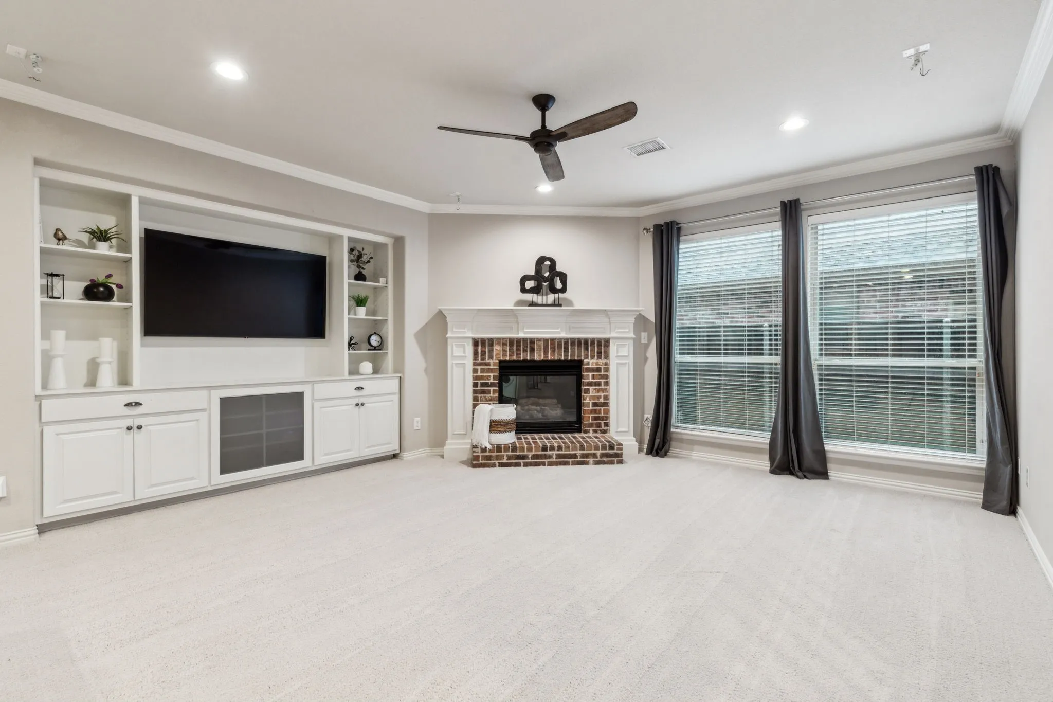 Single Family Residence For Sale in Collin County , 5312 Oakley Road, Mc Kinney, Texas 75070, 3 Bedroom, 3 Bathroom, 2 Garage spaces, 2,474 Sqft, built in 2007, mls#21373003, Real Estate Agent in Mc Kinney, Homes For Sale in Collin county, Homes For Sale in Mc Kinney, Realtor in Mc Kinney Texas, Real Estate Brokerage Independent Realty Texas, Luminita Cordes Realtor