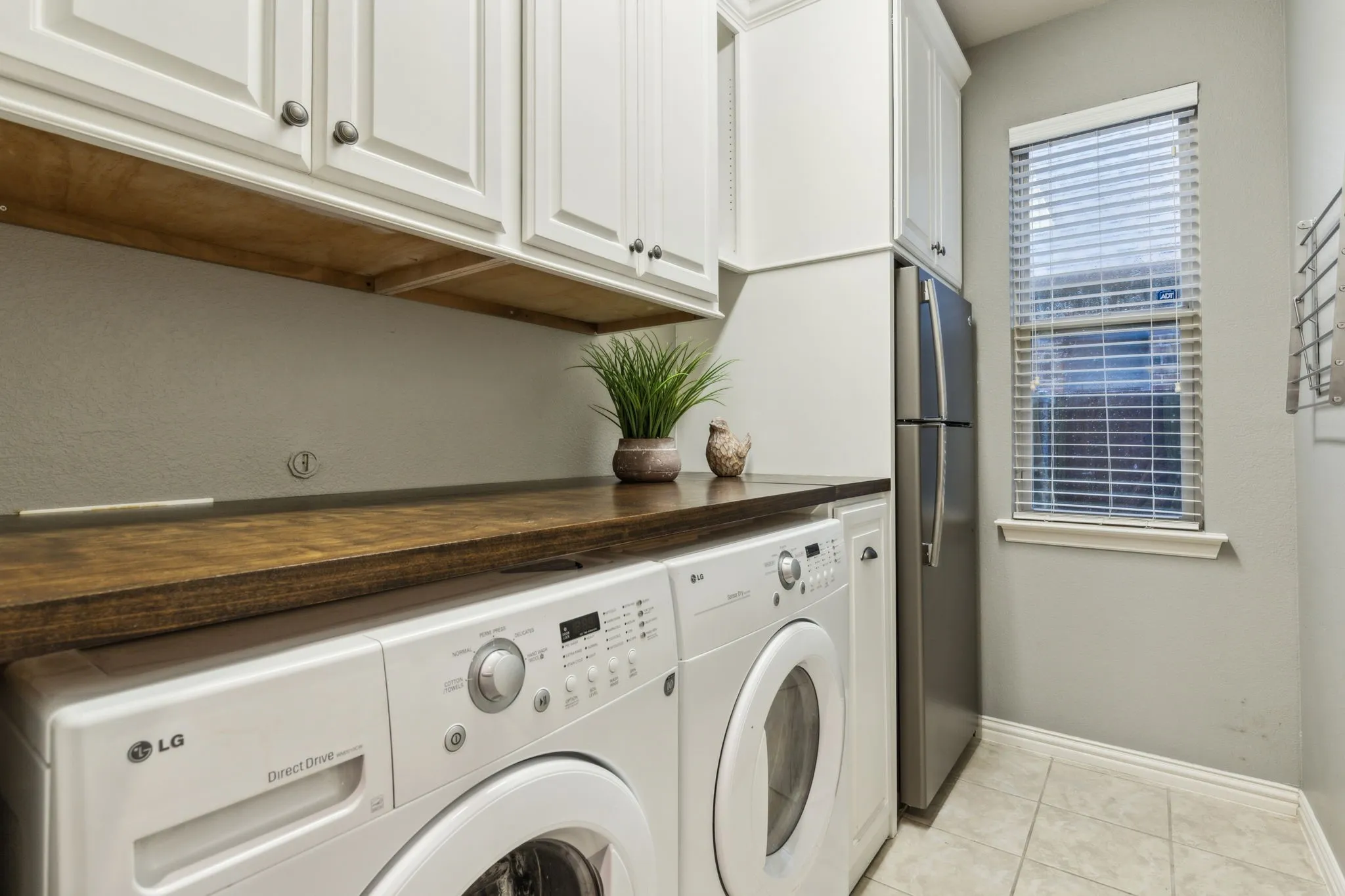 Single Family Residence For Sale in Collin County , 5312 Oakley Road, Mc Kinney, Texas 75070, 3 Bedroom, 3 Bathroom, 2 Garage spaces, 2,474 Sqft, built in 2007, mls#21373003, Real Estate Agent in Mc Kinney, Homes For Sale in Collin county, Homes For Sale in Mc Kinney, Realtor in Mc Kinney Texas, Real Estate Brokerage Independent Realty Texas, Luminita Cordes Realtor