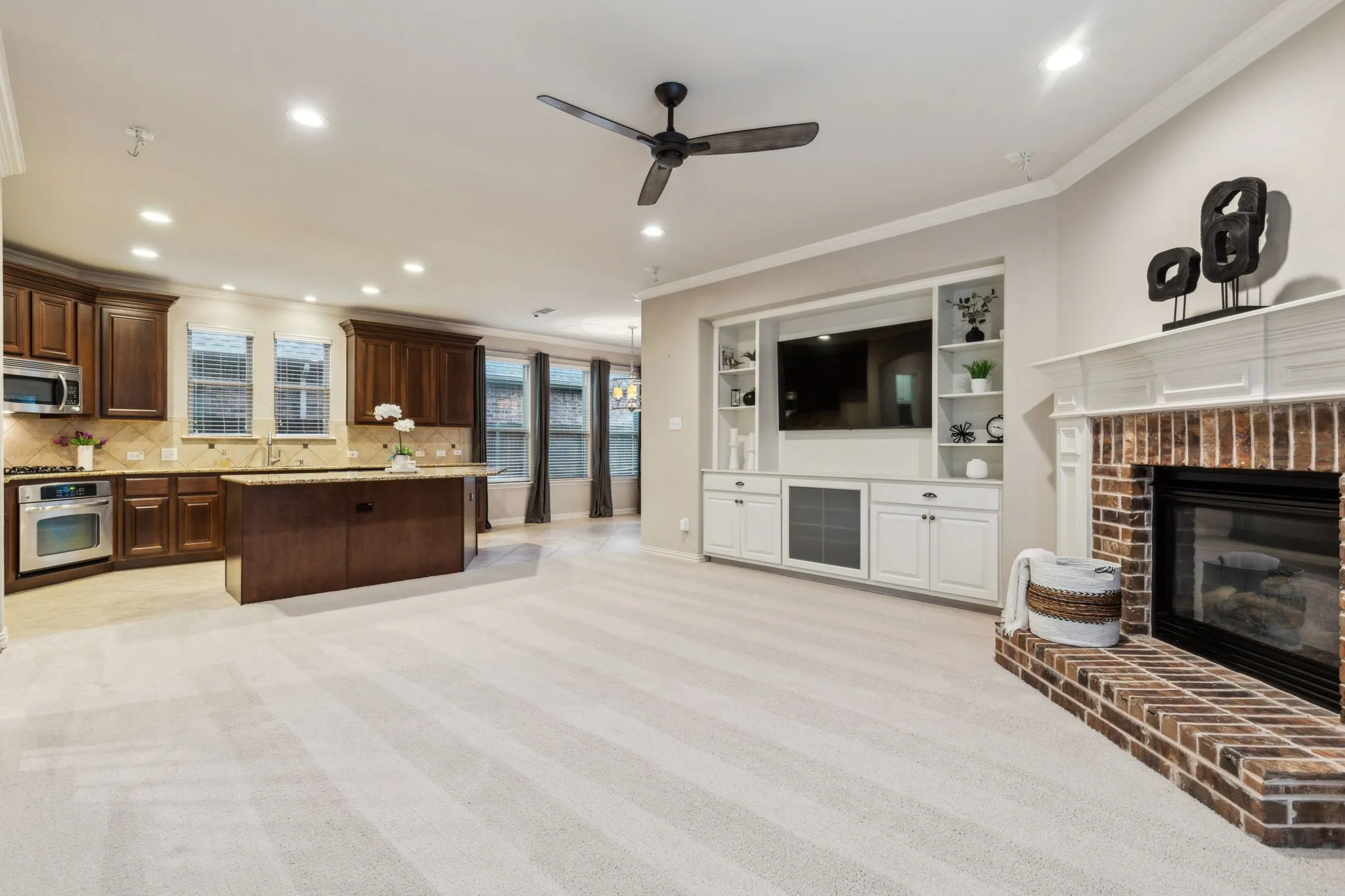 Single Family Residence For Sale in Collin County , 5312 Oakley Road, Mc Kinney, Texas 75070, 3 Bedroom, 3 Bathroom, 2 Garage spaces, 2,474 Sqft, built in 2007, mls#21373003, Real Estate Agent in Mc Kinney, Homes For Sale in Collin county, Homes For Sale in Mc Kinney, Realtor in Mc Kinney Texas, Real Estate Brokerage Independent Realty Texas, Luminita Cordes Realtor