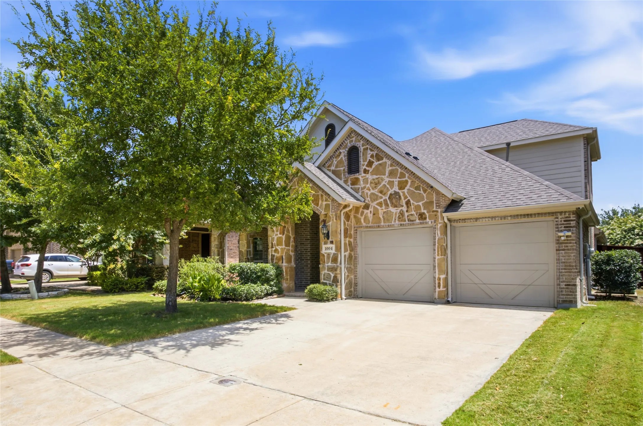 Single Family Residence For Rent in Kaufman County , 1004 Edgefield Lane, Forney, Texas 75126, 3 Bedroom, 3 Bathroom, 2 Garage spaces, 2,416 Sqft, built in 2015, mls#21373324, Real Estate Agent in Forney, Homes For Rent in Kaufman county, Homes For Rent in Forney, Realtor in Forney Texas, Real Estate Brokerage Independent Realty Texas, Luminita Cordes Realtor
