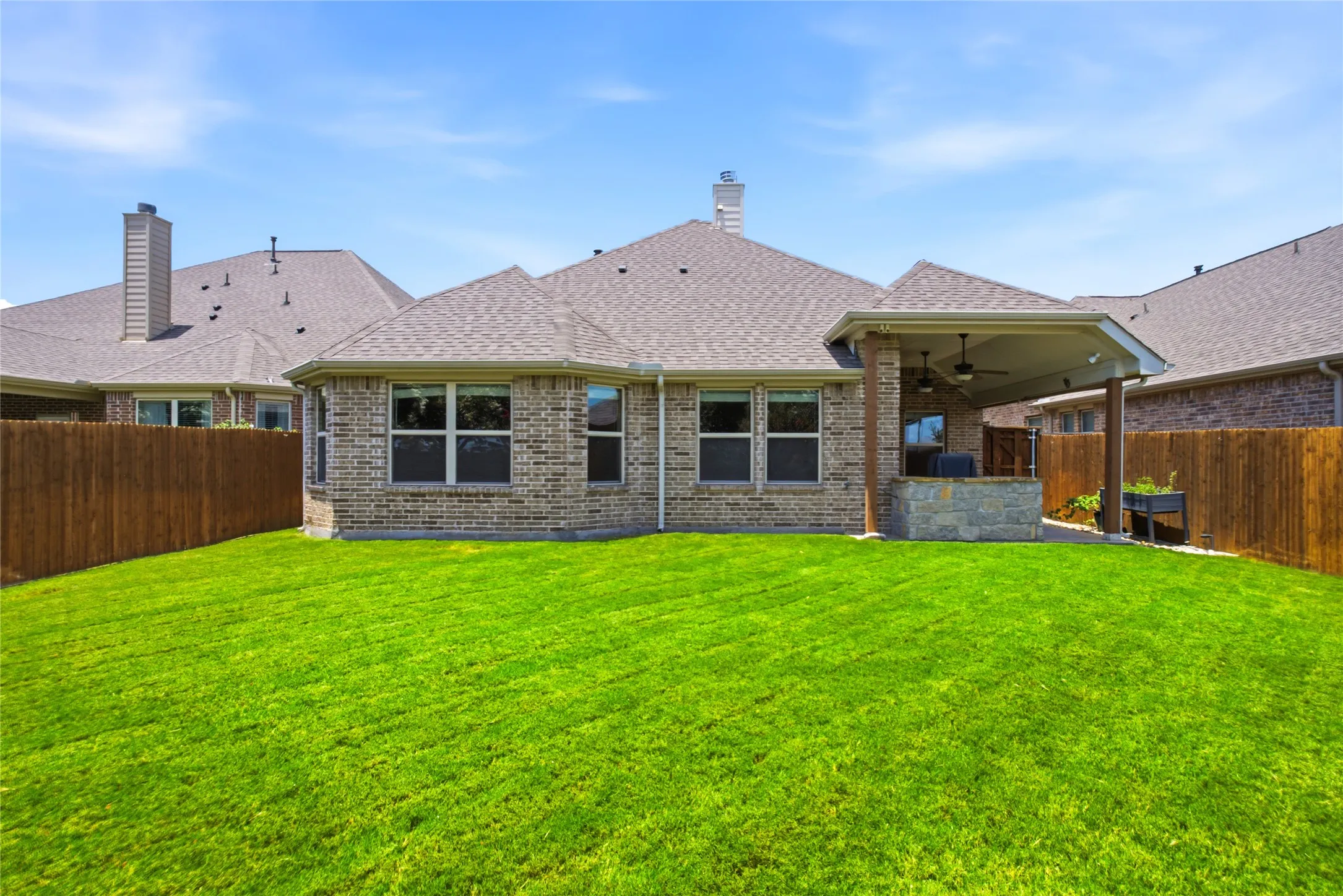 Single Family Residence For Rent in Kaufman County , 1004 Edgefield Lane, Forney, Texas 75126, 3 Bedroom, 3 Bathroom, 2 Garage spaces, 2,416 Sqft, built in 2015, mls#21373324, Real Estate Agent in Forney, Homes For Rent in Kaufman county, Homes For Rent in Forney, Realtor in Forney Texas, Real Estate Brokerage Independent Realty Texas, Luminita Cordes Realtor