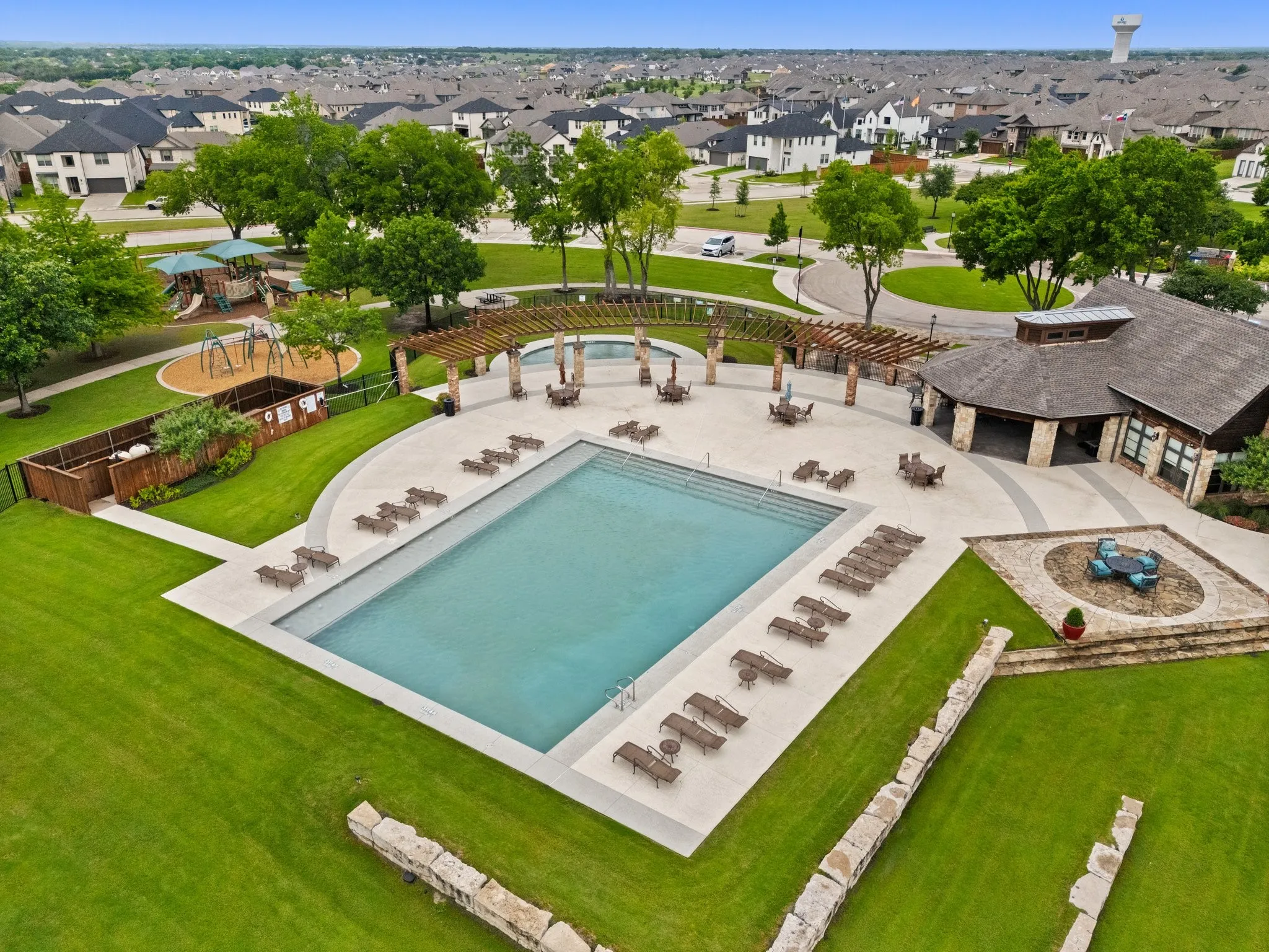 Single Family Residence For Rent in Kaufman County , 1004 Edgefield Lane, Forney, Texas 75126, 3 Bedroom, 3 Bathroom, 2 Garage spaces, 2,416 Sqft, built in 2015, mls#21373324, Real Estate Agent in Forney, Homes For Rent in Kaufman county, Homes For Rent in Forney, Realtor in Forney Texas, Real Estate Brokerage Independent Realty Texas, Luminita Cordes Realtor