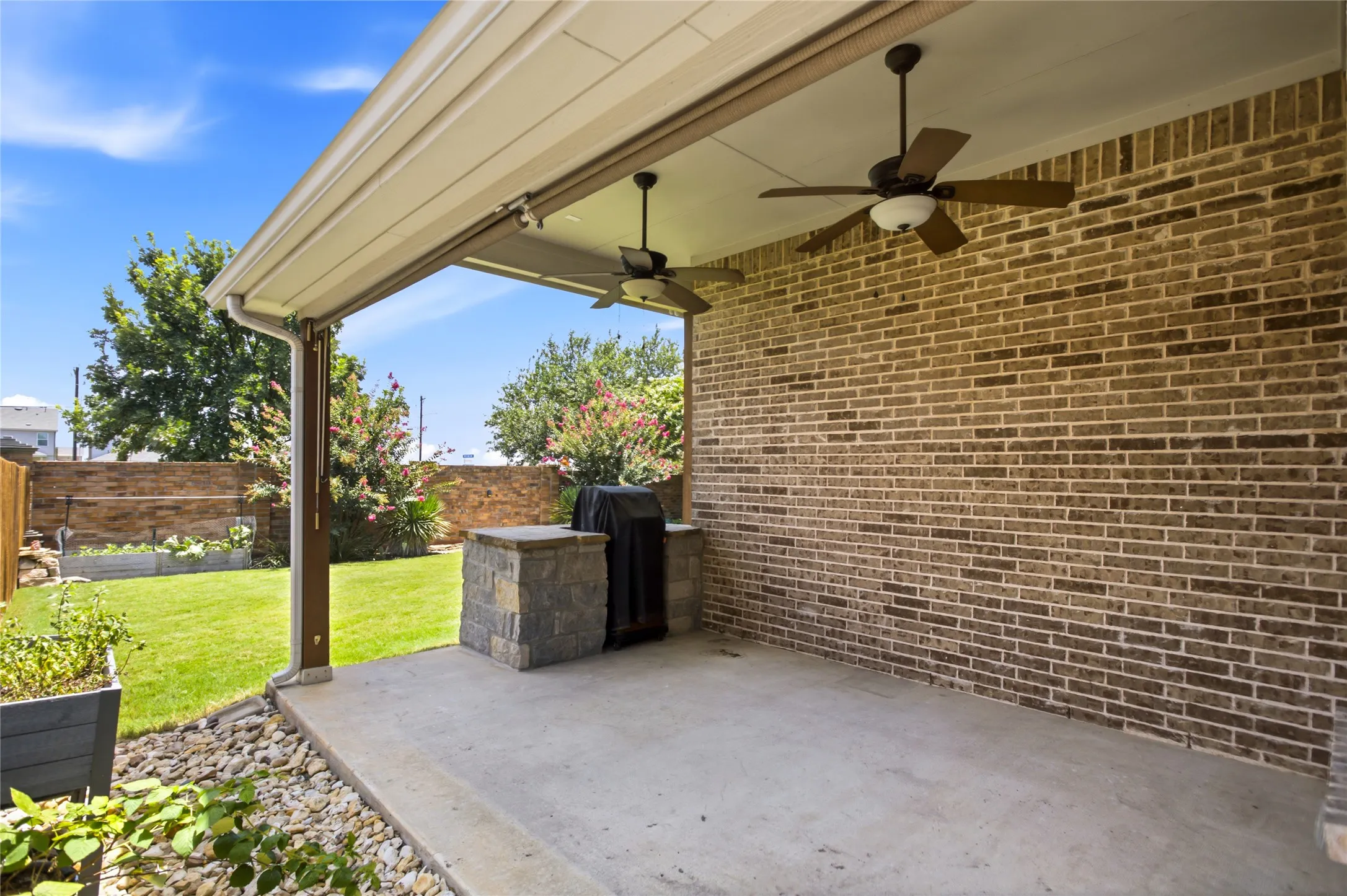 Single Family Residence For Rent in Kaufman County , 1004 Edgefield Lane, Forney, Texas 75126, 3 Bedroom, 3 Bathroom, 2 Garage spaces, 2,416 Sqft, built in 2015, mls#21373324, Real Estate Agent in Forney, Homes For Rent in Kaufman county, Homes For Rent in Forney, Realtor in Forney Texas, Real Estate Brokerage Independent Realty Texas, Luminita Cordes Realtor