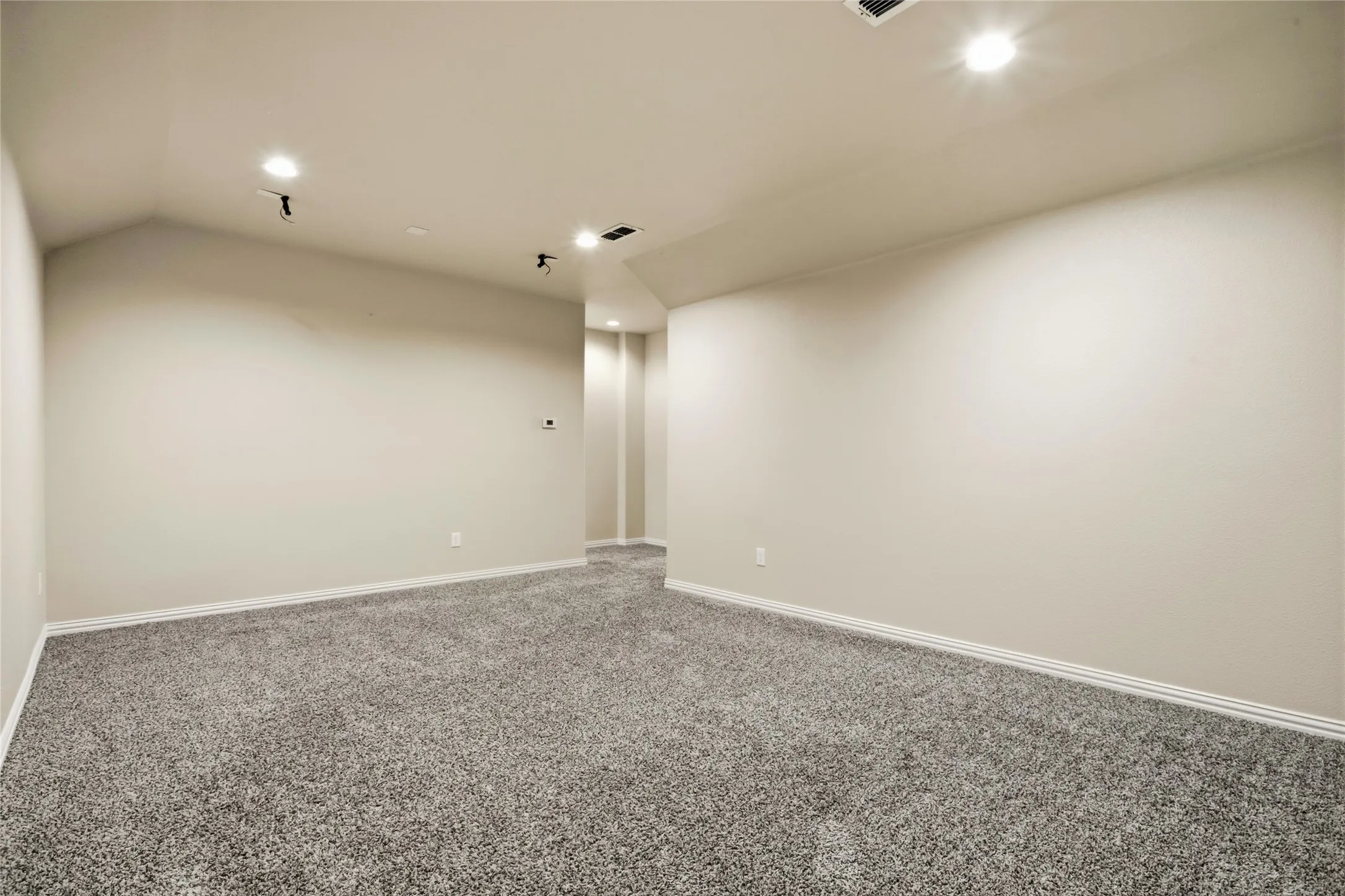 Single Family Residence For Rent in Kaufman County , 1004 Edgefield Lane, Forney, Texas 75126, 3 Bedroom, 3 Bathroom, 2 Garage spaces, 2,416 Sqft, built in 2015, mls#21373324, Real Estate Agent in Forney, Homes For Rent in Kaufman county, Homes For Rent in Forney, Realtor in Forney Texas, Real Estate Brokerage Independent Realty Texas, Luminita Cordes Realtor