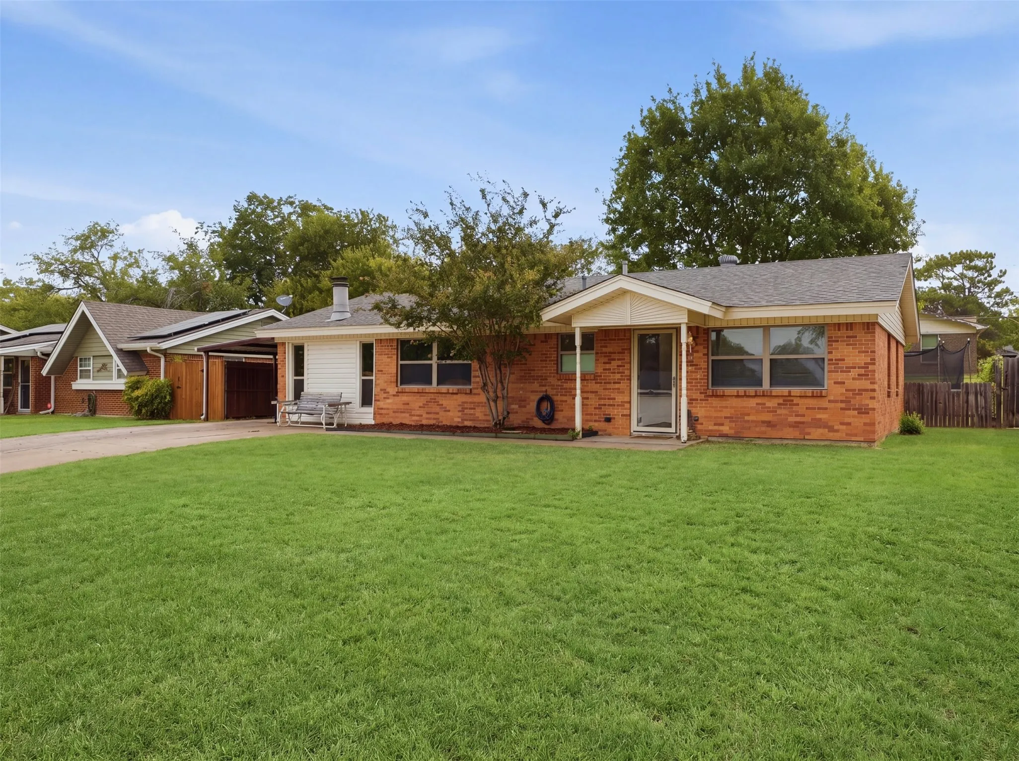 Single Family Residence For Sale in Tarrant County , 824 Crosby Avenue, White Settlement, Texas 76108, 4 Bedroom, 1 Bathroom, Garage spaces, 1,323 Sqft, built in 1964, mls#21371609, Real Estate Agent in White Settlement, Homes For Sale in Tarrant county, Homes For Sale in White Settlement, Realtor in White Settlement Texas, Real Estate Brokerage Independent Realty Texas, Luminita Cordes Realtor