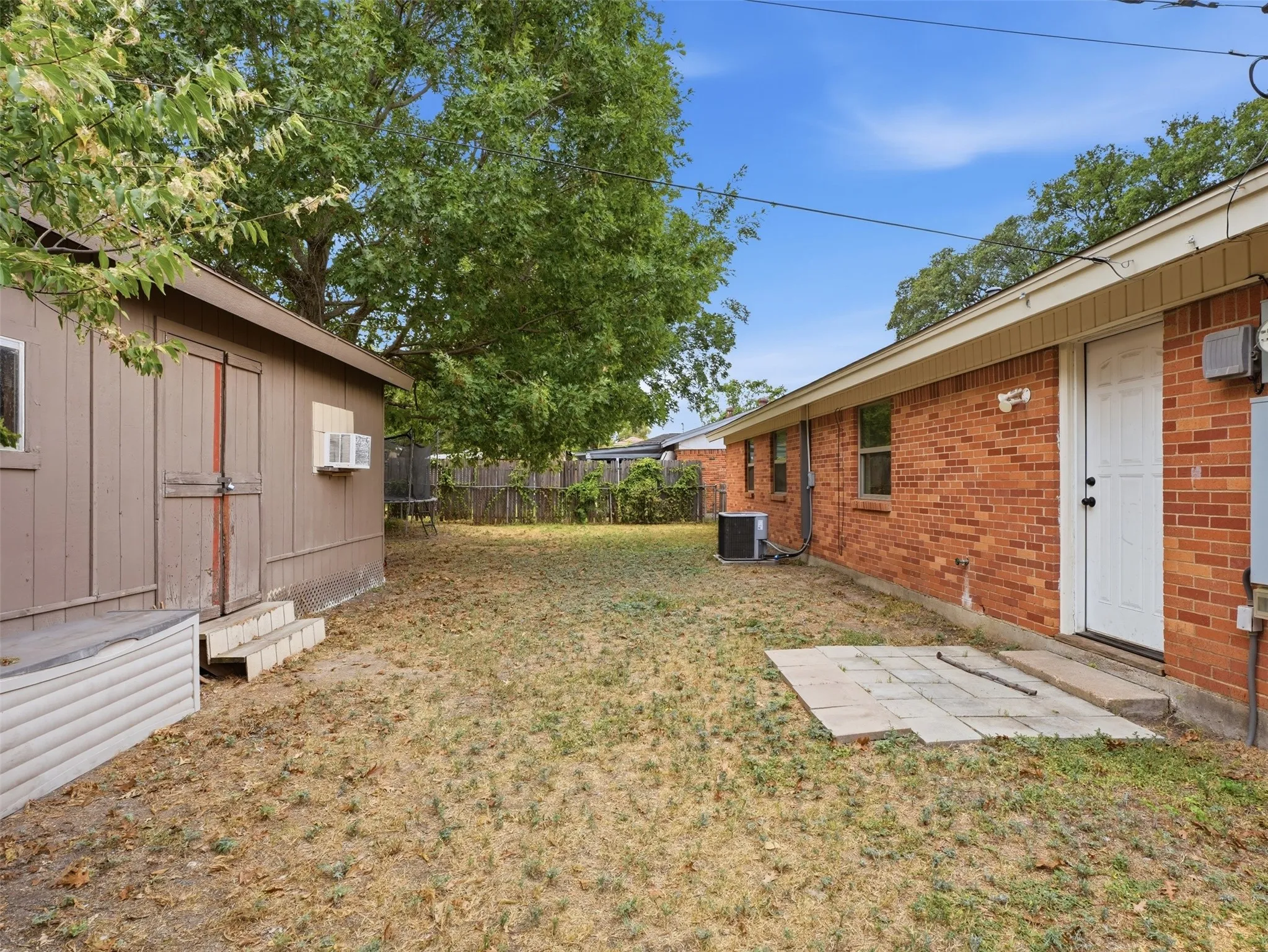 Single Family Residence For Sale in Tarrant County , 824 Crosby Avenue, White Settlement, Texas 76108, 4 Bedroom, 1 Bathroom, Garage spaces, 1,323 Sqft, built in 1964, mls#21371609, Real Estate Agent in White Settlement, Homes For Sale in Tarrant county, Homes For Sale in White Settlement, Realtor in White Settlement Texas, Real Estate Brokerage Independent Realty Texas, Luminita Cordes Realtor