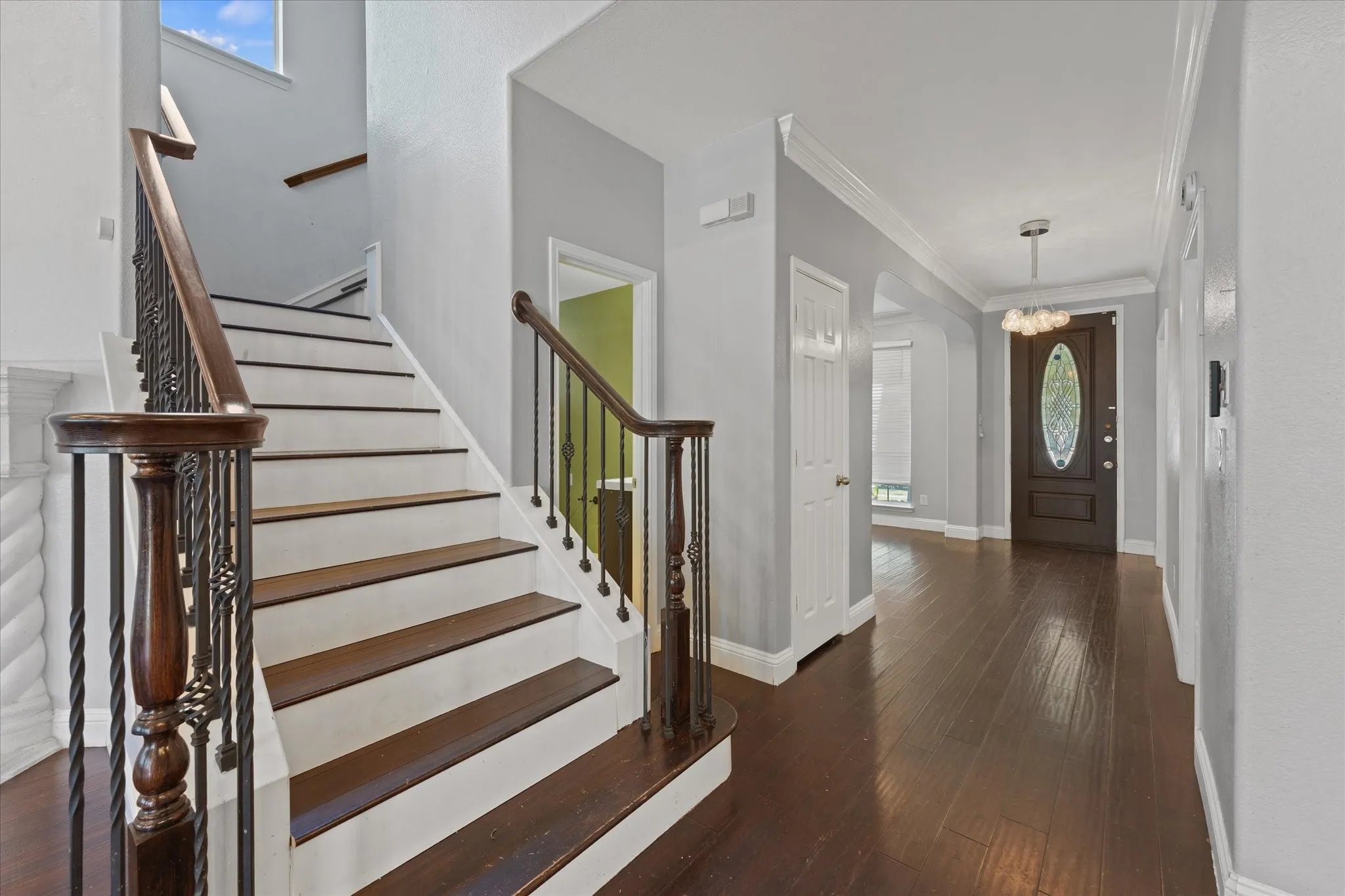 Single Family Residence For Sale in Tarrant County , 2236 Sparrow Hawk Court, Grand Prairie, Texas 75052, 4 Bedroom, 3 Bathroom, 2 Garage spaces, 3,400 Sqft, built in 2006, mls#21373327, Real Estate Agent in Grand Prairie, Homes For Sale in Tarrant county, Homes For Sale in Grand Prairie, Realtor in Grand Prairie Texas, Real Estate Brokerage Independent Realty Texas, Luminita Cordes Realtor