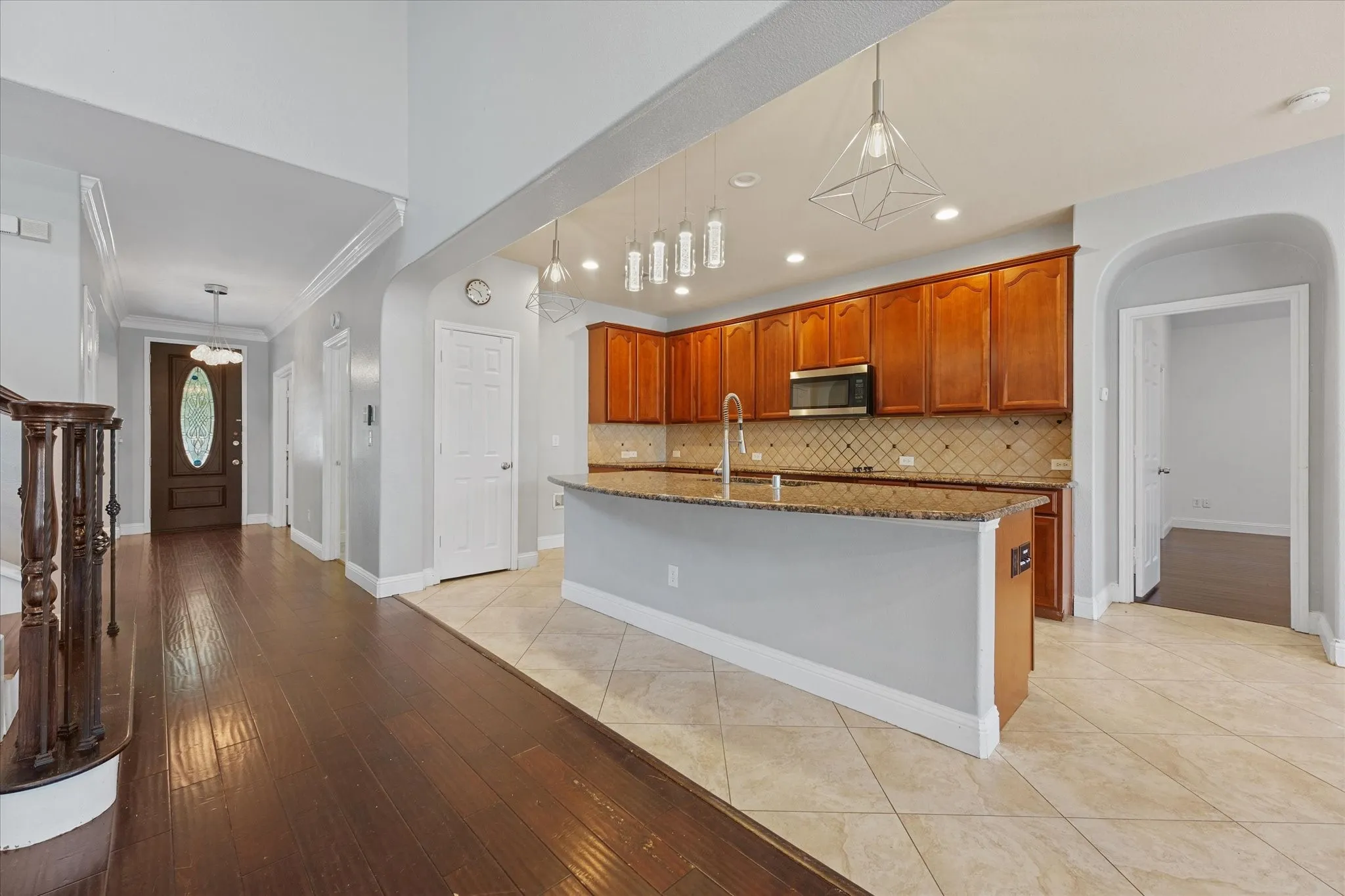 Single Family Residence For Sale in Tarrant County , 2236 Sparrow Hawk Court, Grand Prairie, Texas 75052, 4 Bedroom, 3 Bathroom, 2 Garage spaces, 3,400 Sqft, built in 2006, mls#21373327, Real Estate Agent in Grand Prairie, Homes For Sale in Tarrant county, Homes For Sale in Grand Prairie, Realtor in Grand Prairie Texas, Real Estate Brokerage Independent Realty Texas, Luminita Cordes Realtor