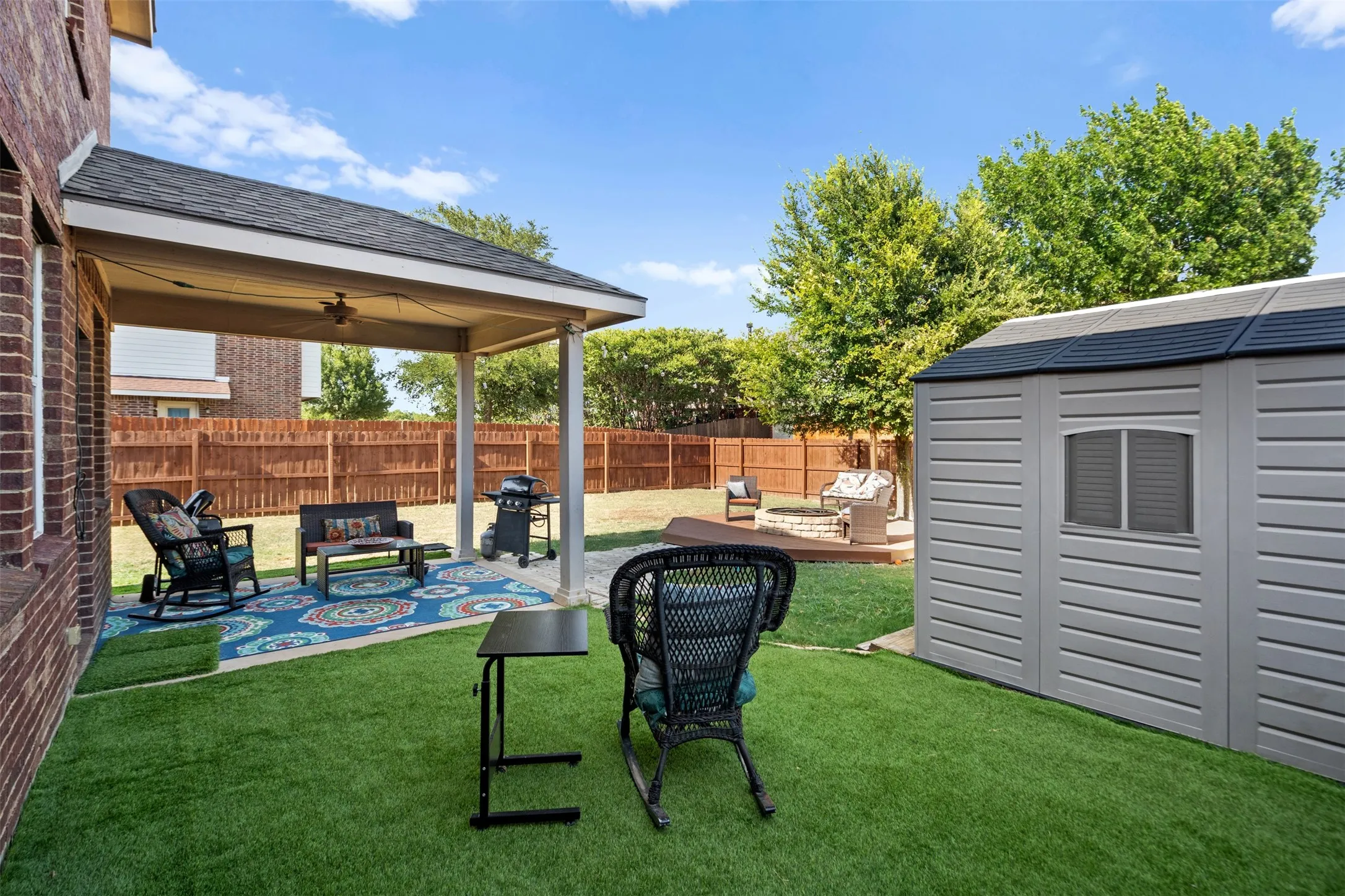 Single Family Residence For Sale in Dallas County , 804 Montrose Trail, De Soto, Texas 75115, 4 Bedroom, 3 Bathroom, 2 Garage spaces, 2,608 Sqft, built in 2006, mls#21373328, Real Estate Agent in De Soto, Homes For Sale in Dallas county, Homes For Sale in De Soto, Realtor in De Soto Texas, Real Estate Brokerage Independent Realty Texas, Luminita Cordes Realtor