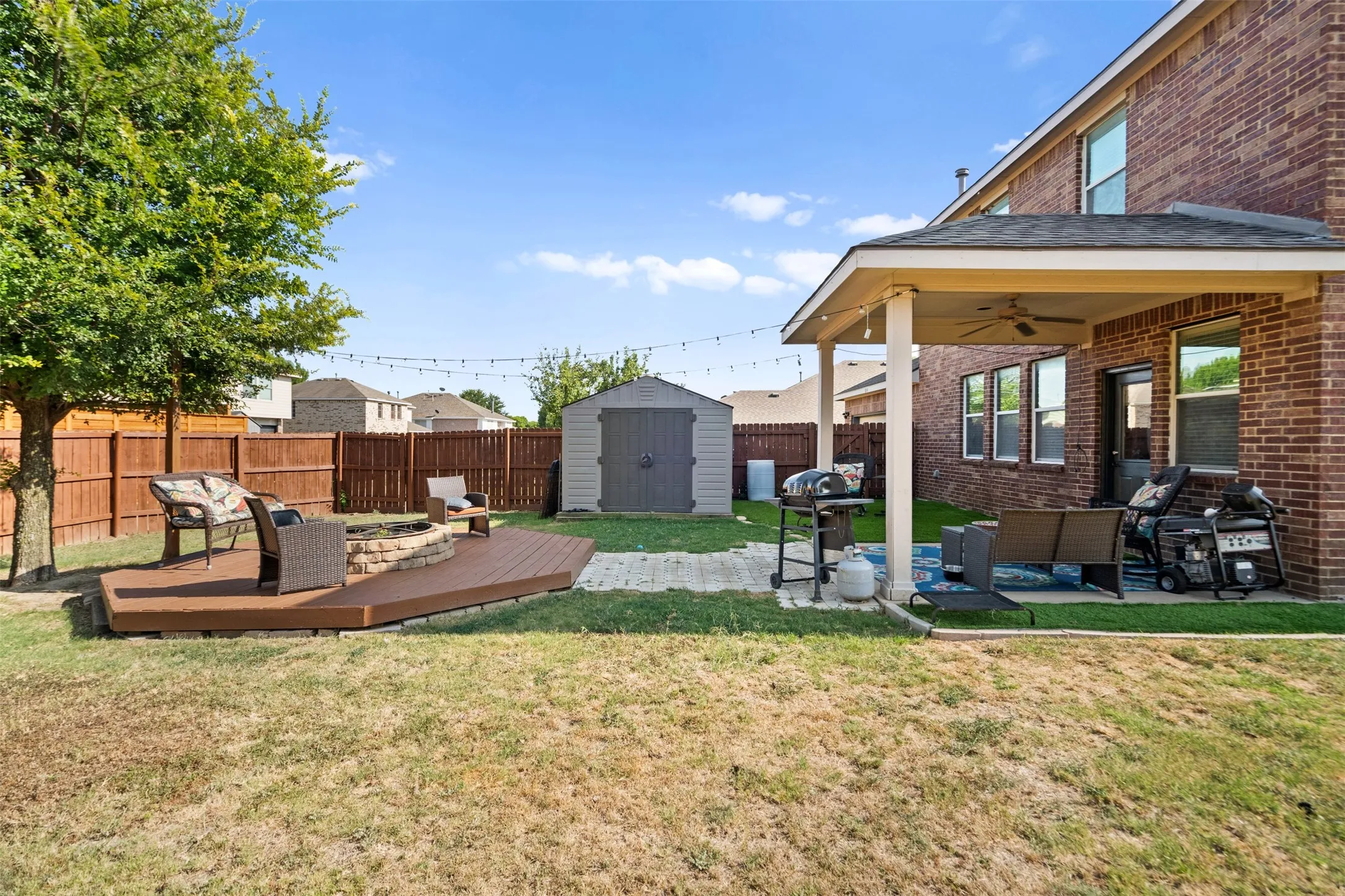 Single Family Residence For Sale in Dallas County , 804 Montrose Trail, De Soto, Texas 75115, 4 Bedroom, 3 Bathroom, 2 Garage spaces, 2,608 Sqft, built in 2006, mls#21373328, Real Estate Agent in De Soto, Homes For Sale in Dallas county, Homes For Sale in De Soto, Realtor in De Soto Texas, Real Estate Brokerage Independent Realty Texas, Luminita Cordes Realtor