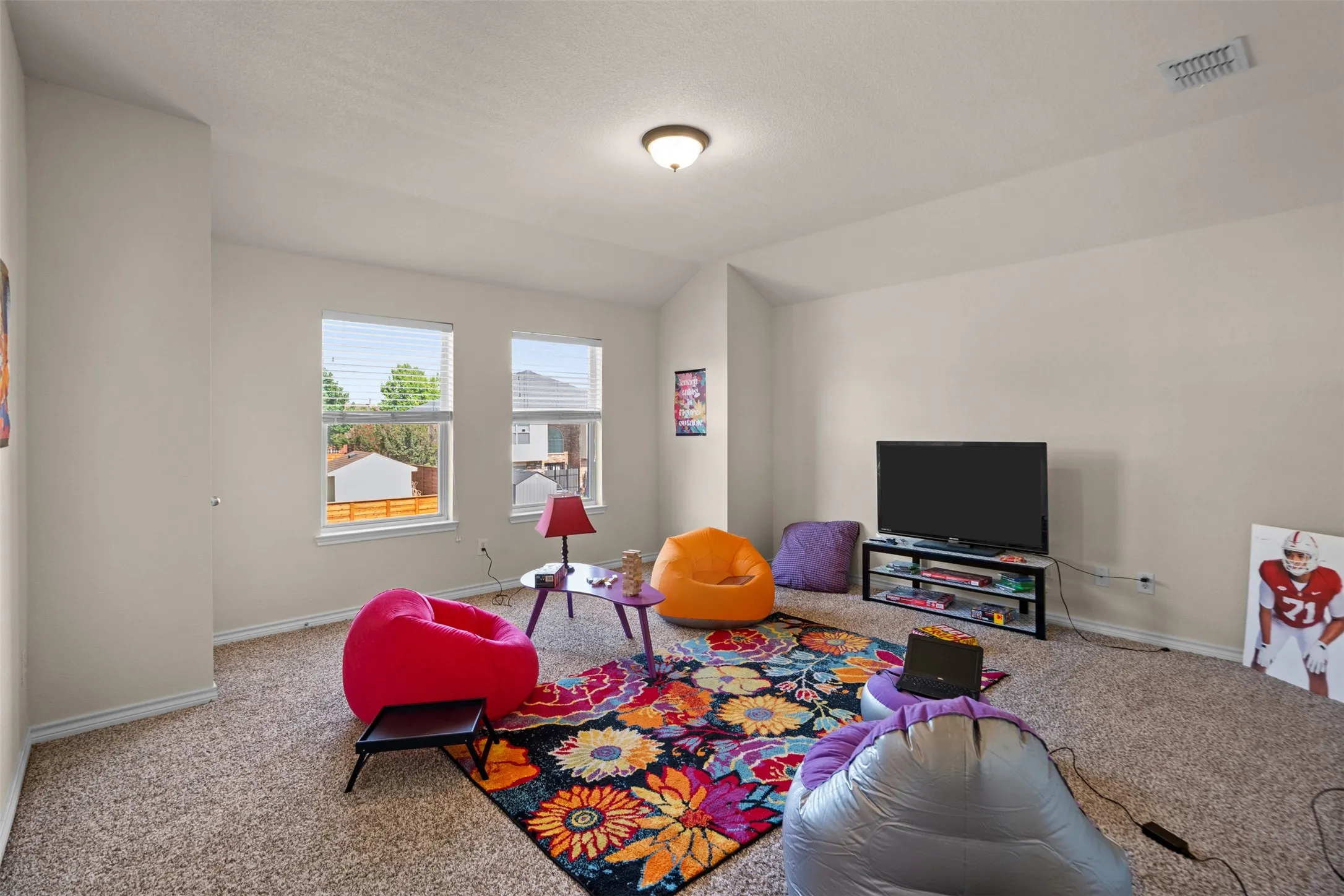 Single Family Residence For Sale in Dallas County , 804 Montrose Trail, De Soto, Texas 75115, 4 Bedroom, 3 Bathroom, 2 Garage spaces, 2,608 Sqft, built in 2006, mls#21373328, Real Estate Agent in De Soto, Homes For Sale in Dallas county, Homes For Sale in De Soto, Realtor in De Soto Texas, Real Estate Brokerage Independent Realty Texas, Luminita Cordes Realtor