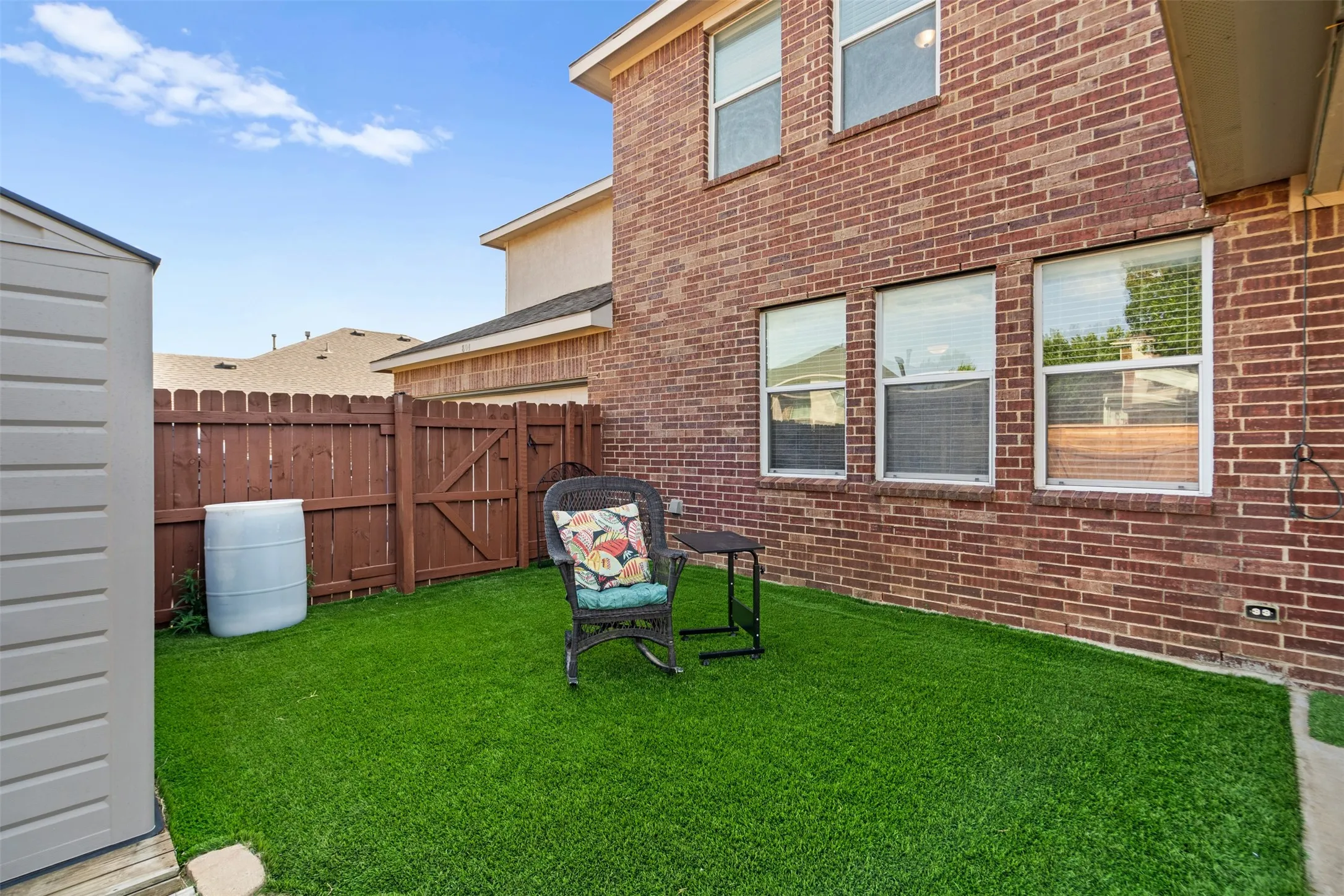 Single Family Residence For Sale in Dallas County , 804 Montrose Trail, De Soto, Texas 75115, 4 Bedroom, 3 Bathroom, 2 Garage spaces, 2,608 Sqft, built in 2006, mls#21373328, Real Estate Agent in De Soto, Homes For Sale in Dallas county, Homes For Sale in De Soto, Realtor in De Soto Texas, Real Estate Brokerage Independent Realty Texas, Luminita Cordes Realtor