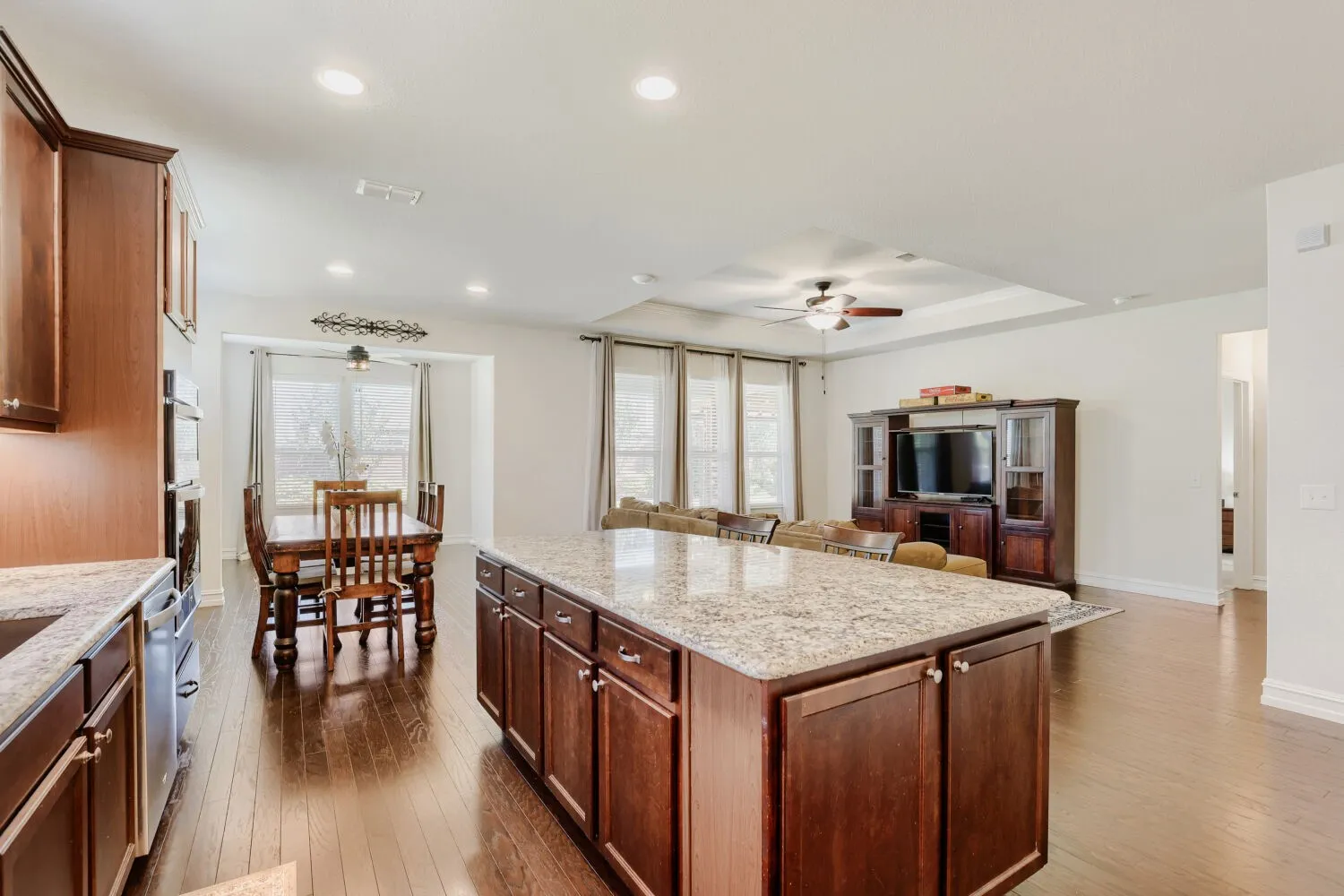 Single Family Residence For Sale in Denton County , 8730 Silent River Road, Frisco, Texas 75036, 2 Bedroom, 2 Bathroom, 2 Garage spaces, 1,840 Sqft, built in 2019, mls#21347485, Real Estate Agent in Frisco, Homes For Sale in Denton county, Homes For Sale in Frisco, Realtor in Frisco Texas, Real Estate Brokerage Independent Realty Texas, Luminita Cordes Realtor