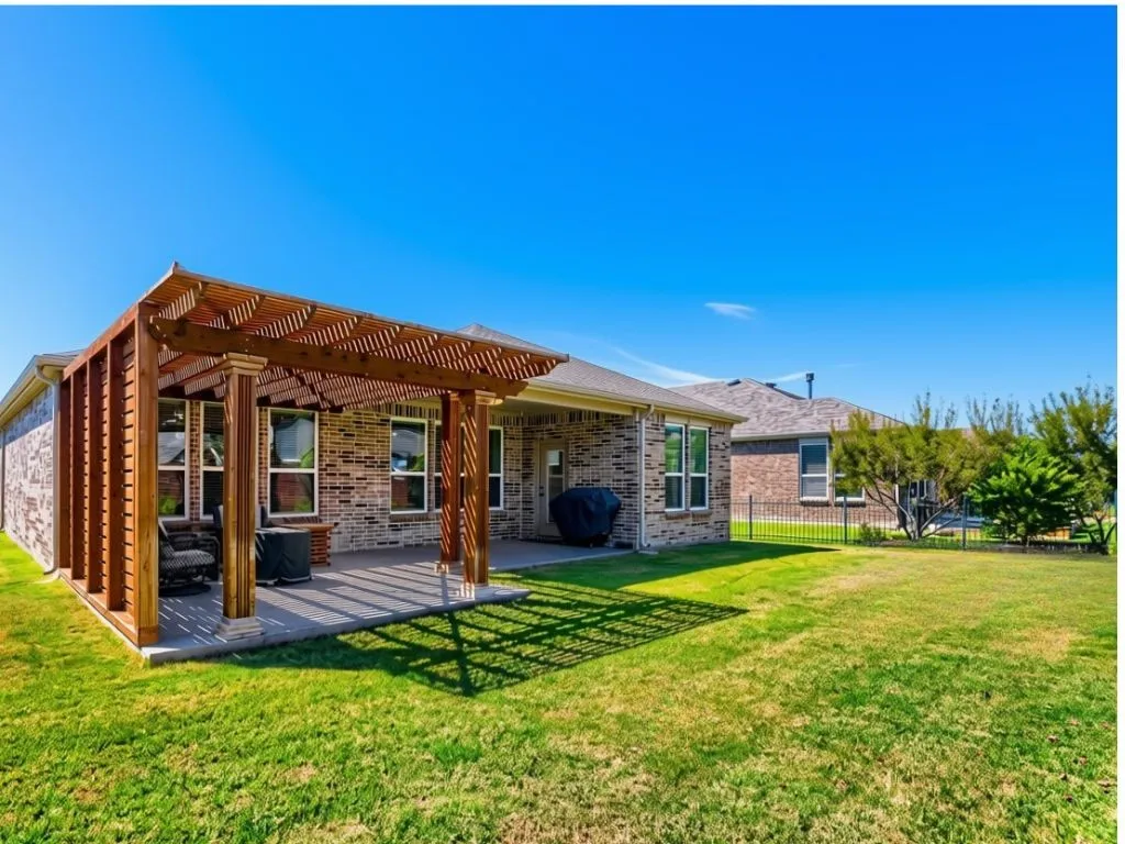 Single Family Residence For Sale in Denton County , 8730 Silent River Road, Frisco, Texas 75036, 2 Bedroom, 2 Bathroom, 2 Garage spaces, 1,840 Sqft, built in 2019, mls#21347485, Real Estate Agent in Frisco, Homes For Sale in Denton county, Homes For Sale in Frisco, Realtor in Frisco Texas, Real Estate Brokerage Independent Realty Texas, Luminita Cordes Realtor