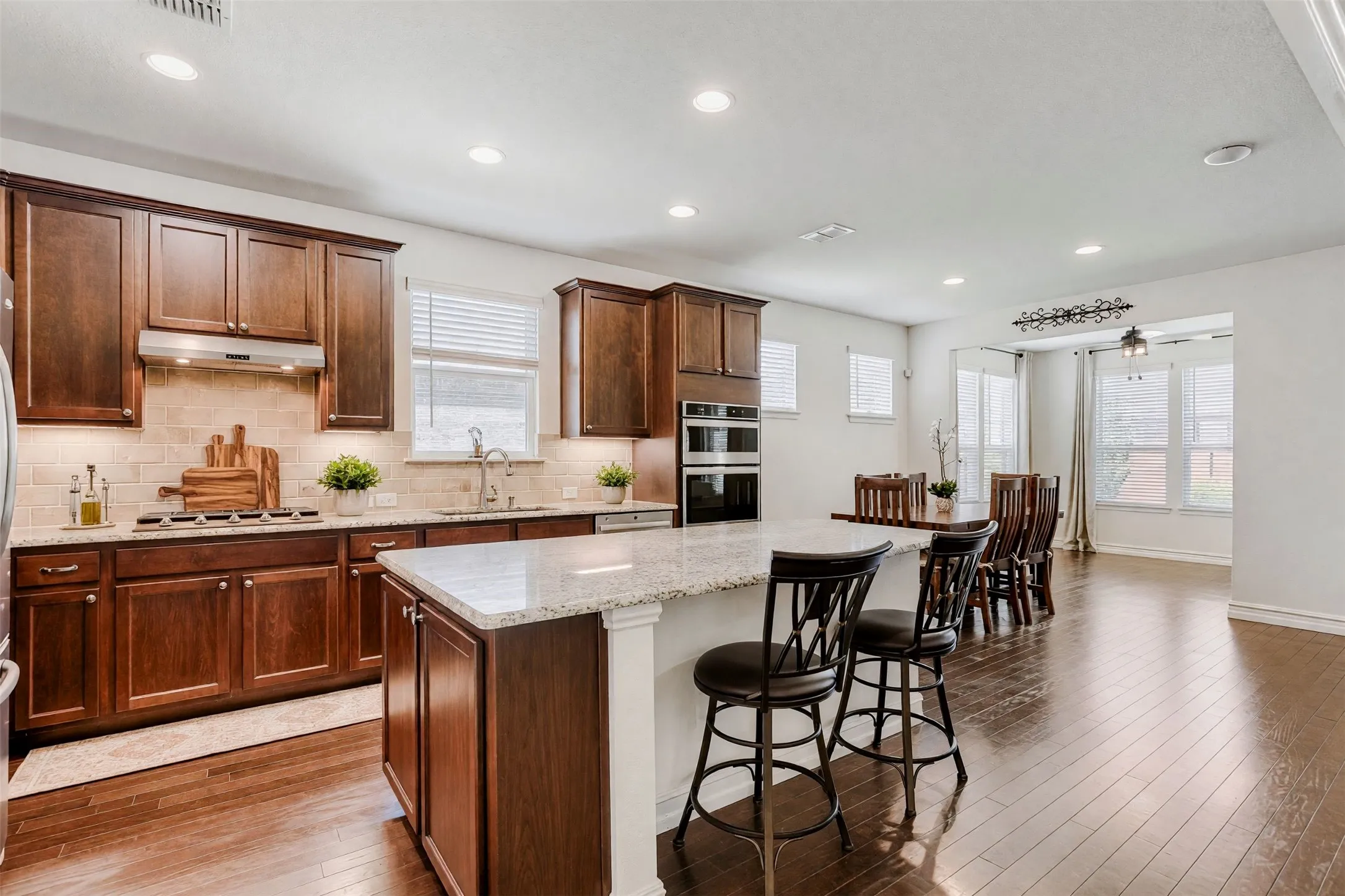 Single Family Residence For Sale in Denton County , 8730 Silent River Road, Frisco, Texas 75036, 2 Bedroom, 2 Bathroom, 2 Garage spaces, 1,840 Sqft, built in 2019, mls#21347485, Real Estate Agent in Frisco, Homes For Sale in Denton county, Homes For Sale in Frisco, Realtor in Frisco Texas, Real Estate Brokerage Independent Realty Texas, Luminita Cordes Realtor